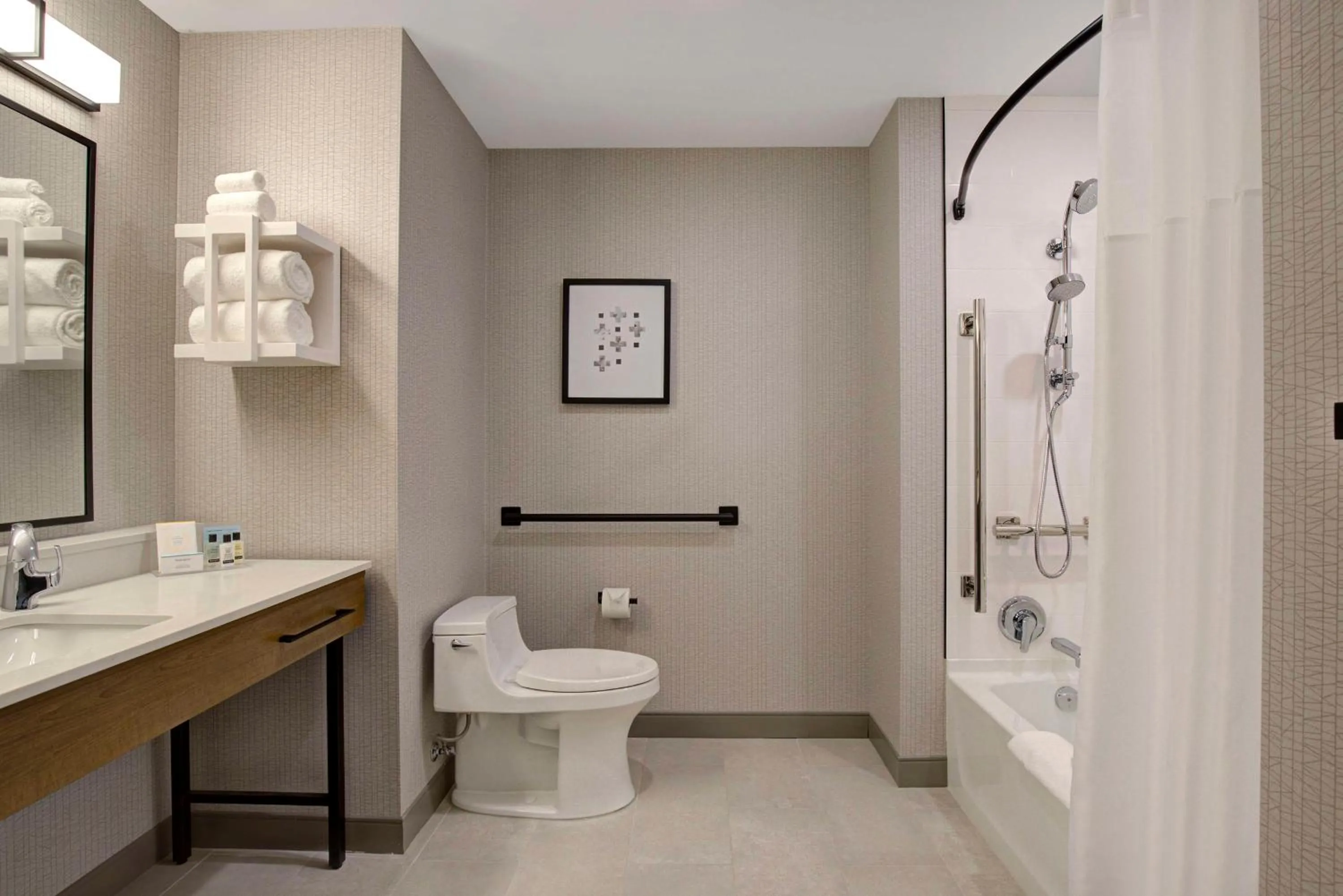 Bathroom in Hampton Inn Montreal Downtown, Qc