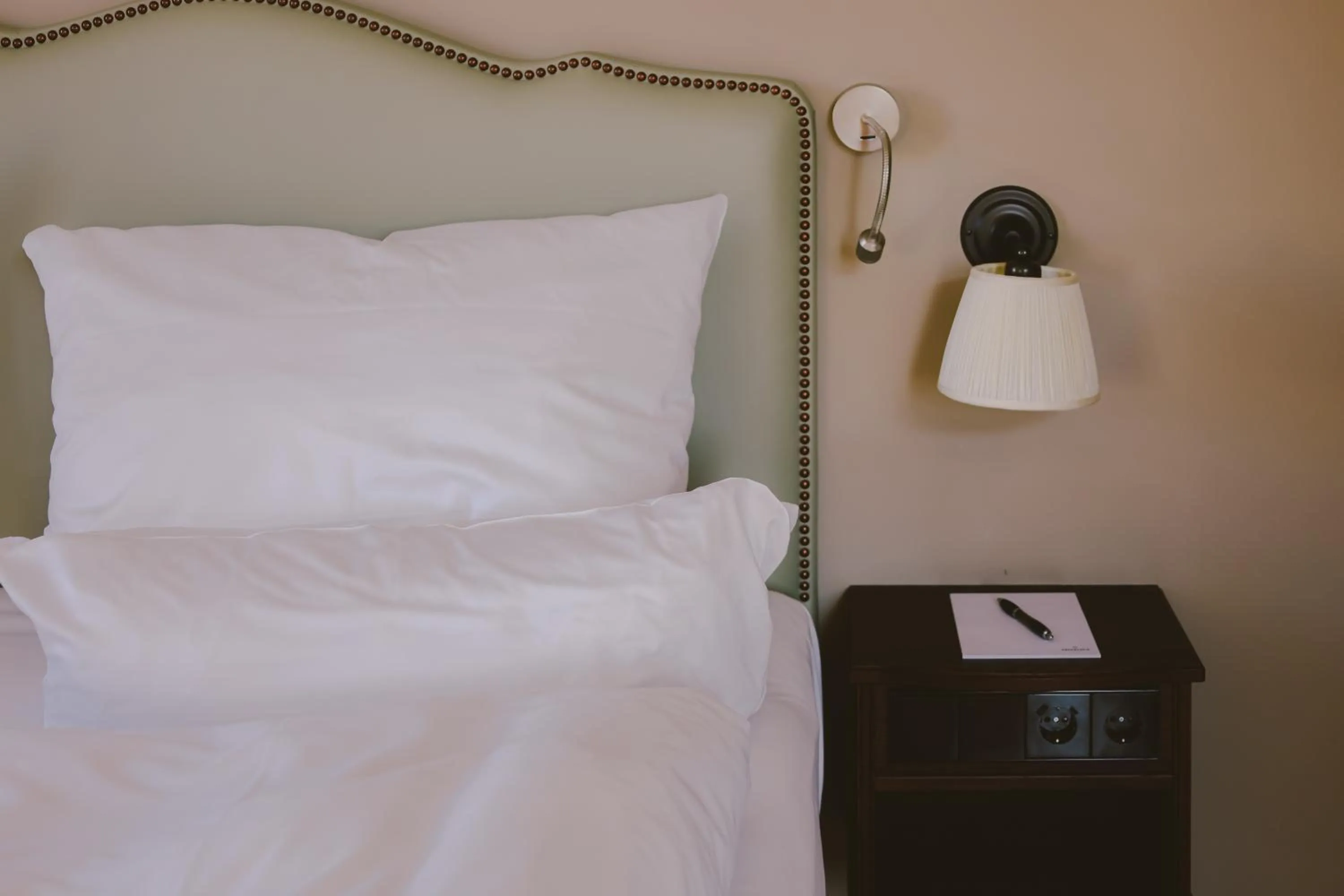 Bedroom, Bed in Mimosa Suites