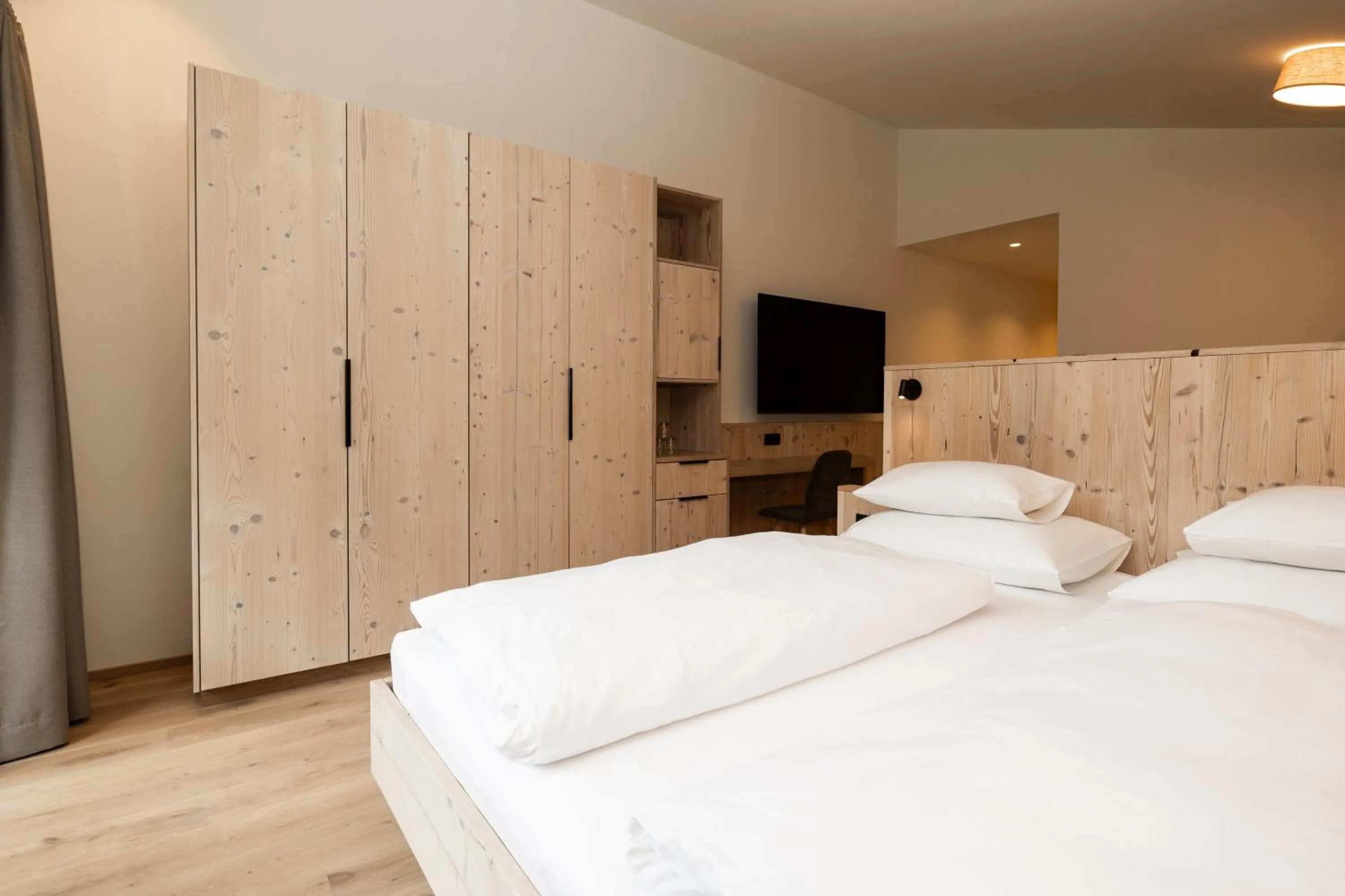 Photo of the whole room, Bed in Hotel Kristall