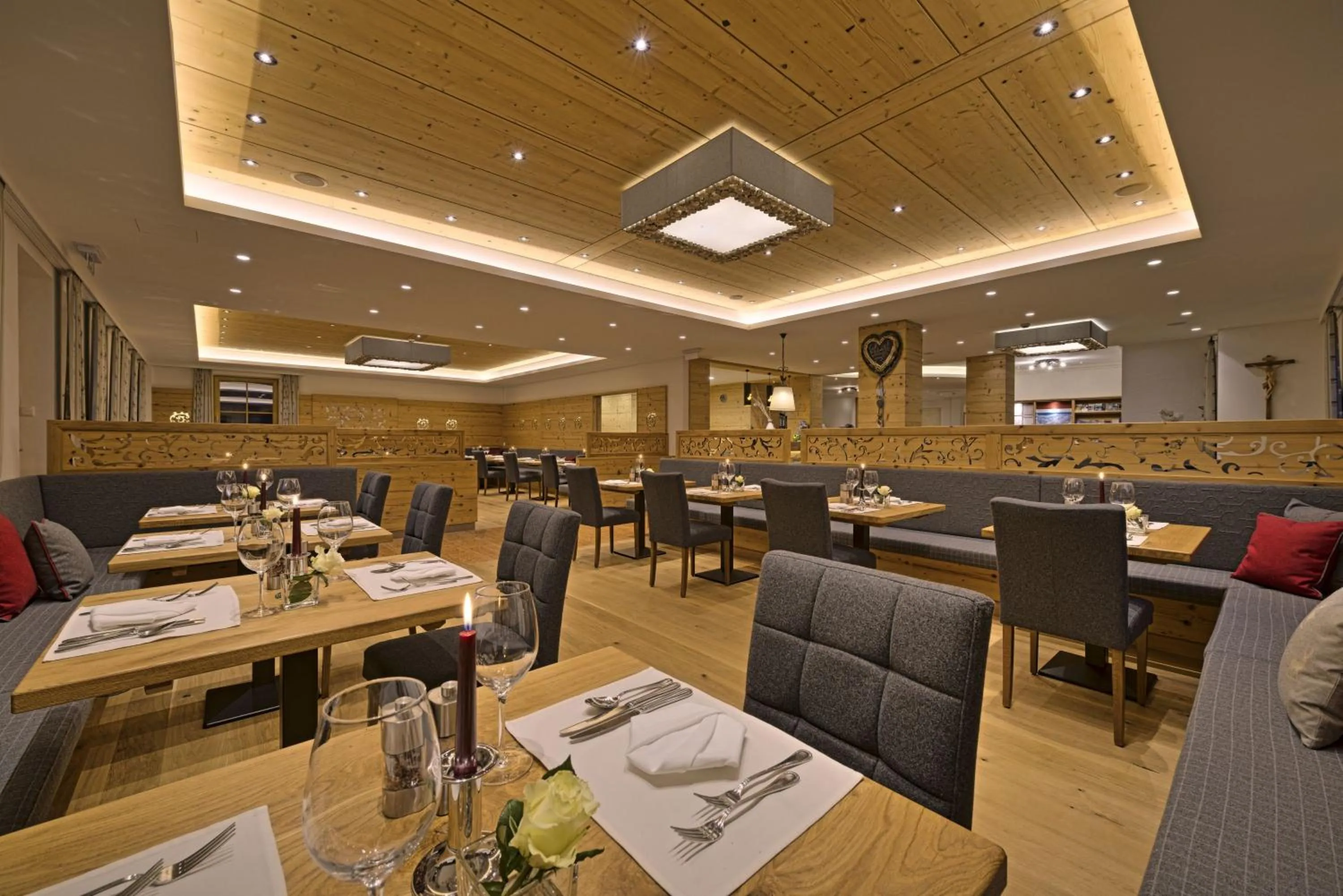 Restaurant/places to eat in Hotel Kristall