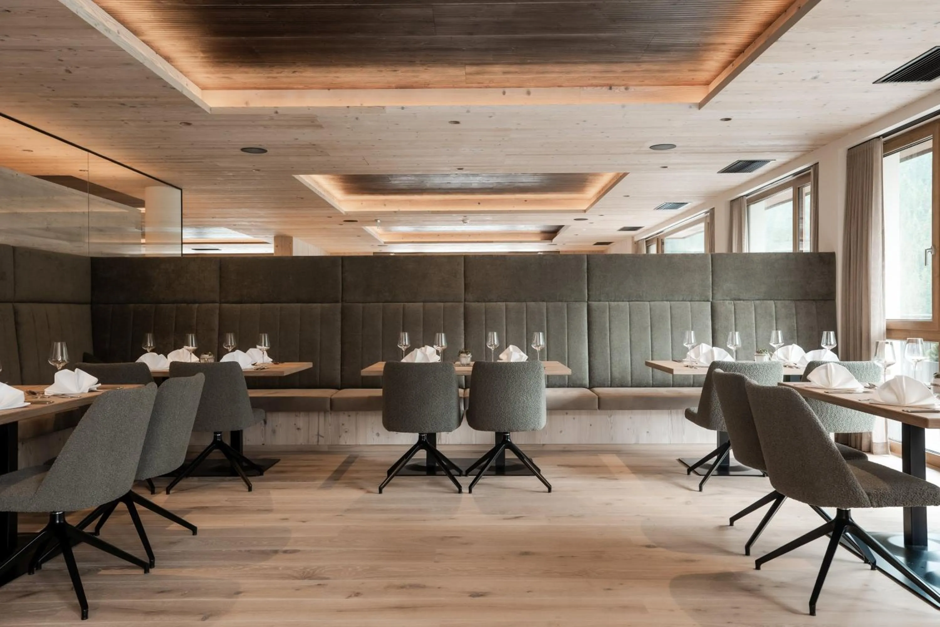 Restaurant/places to eat in Hotel Kristall