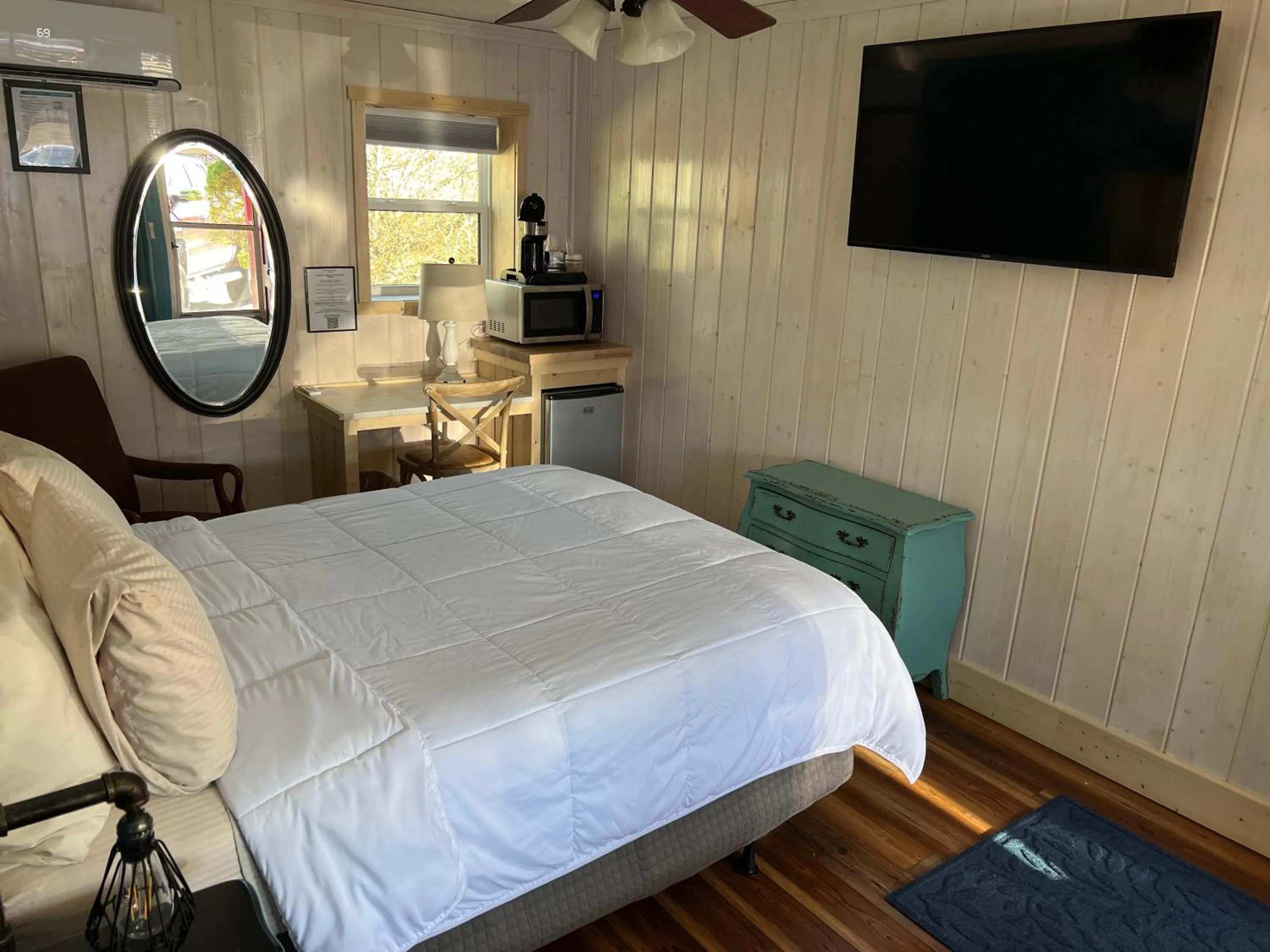 Bed in Homestead Inn - Blowing Rock