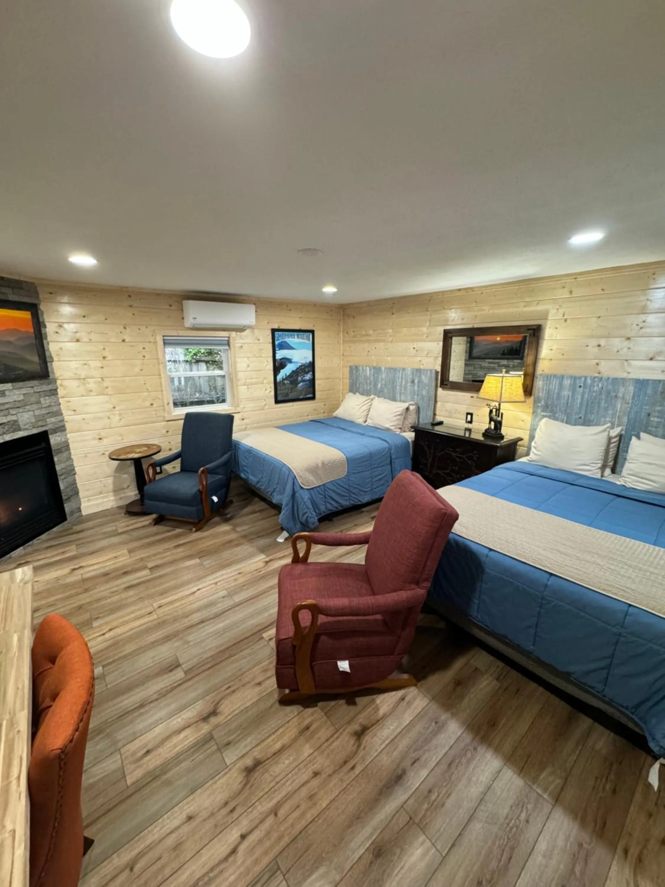 Bed in Homestead Inn - Blowing Rock