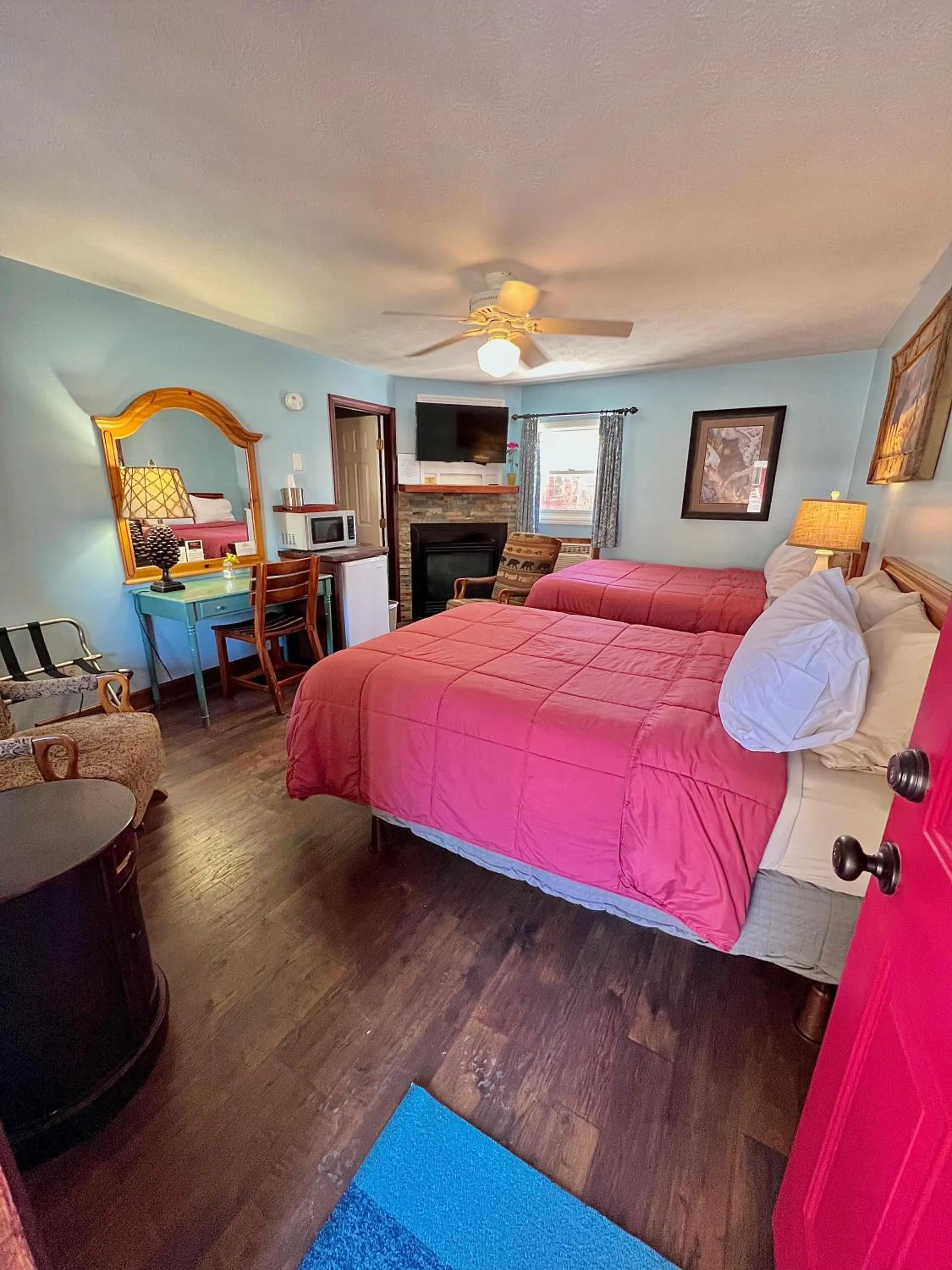 Bed in Homestead Inn - Blowing Rock