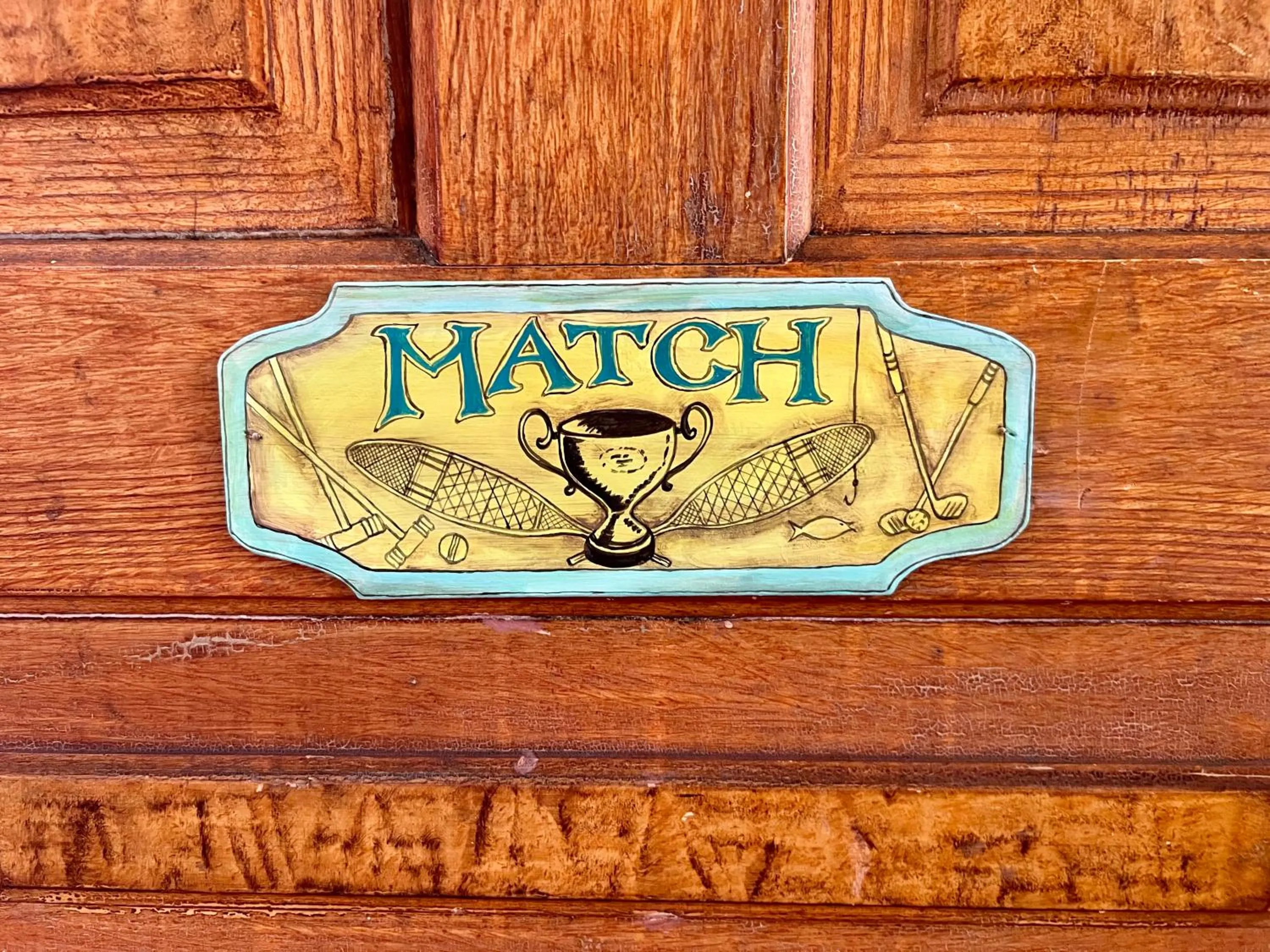 Logo/Certificate/Sign in The Woodbridge House