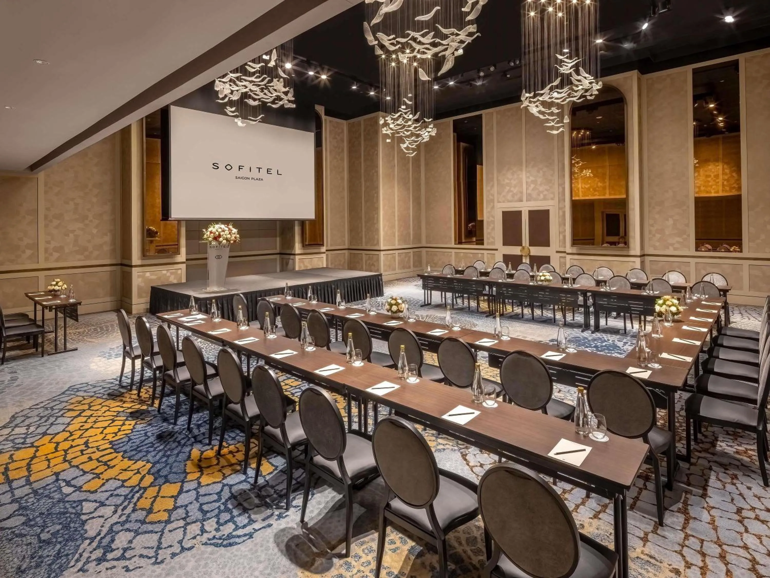 Meeting/conference room in Sofitel Saigon Plaza