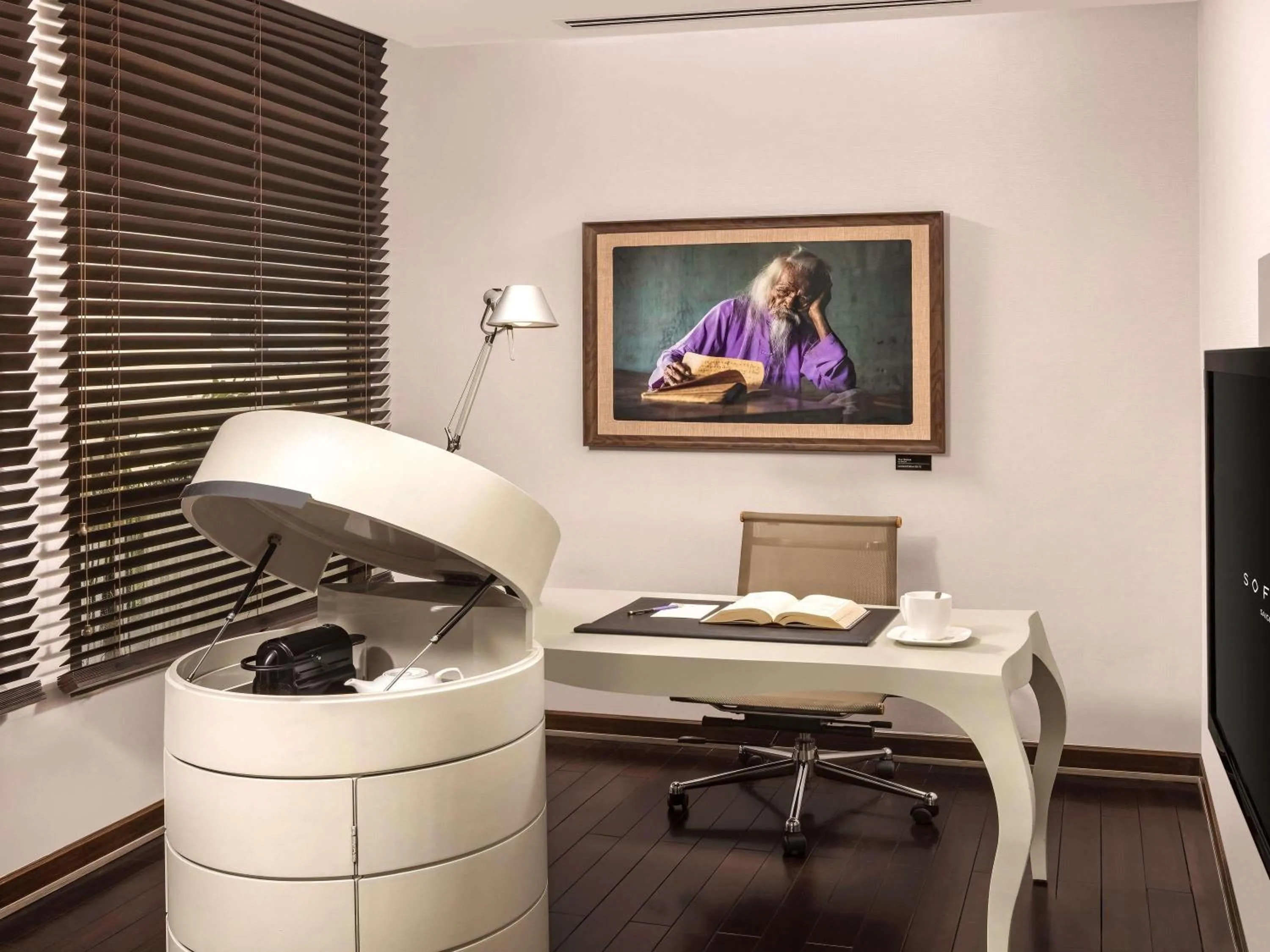 Bedroom in Sofitel Saigon Plaza