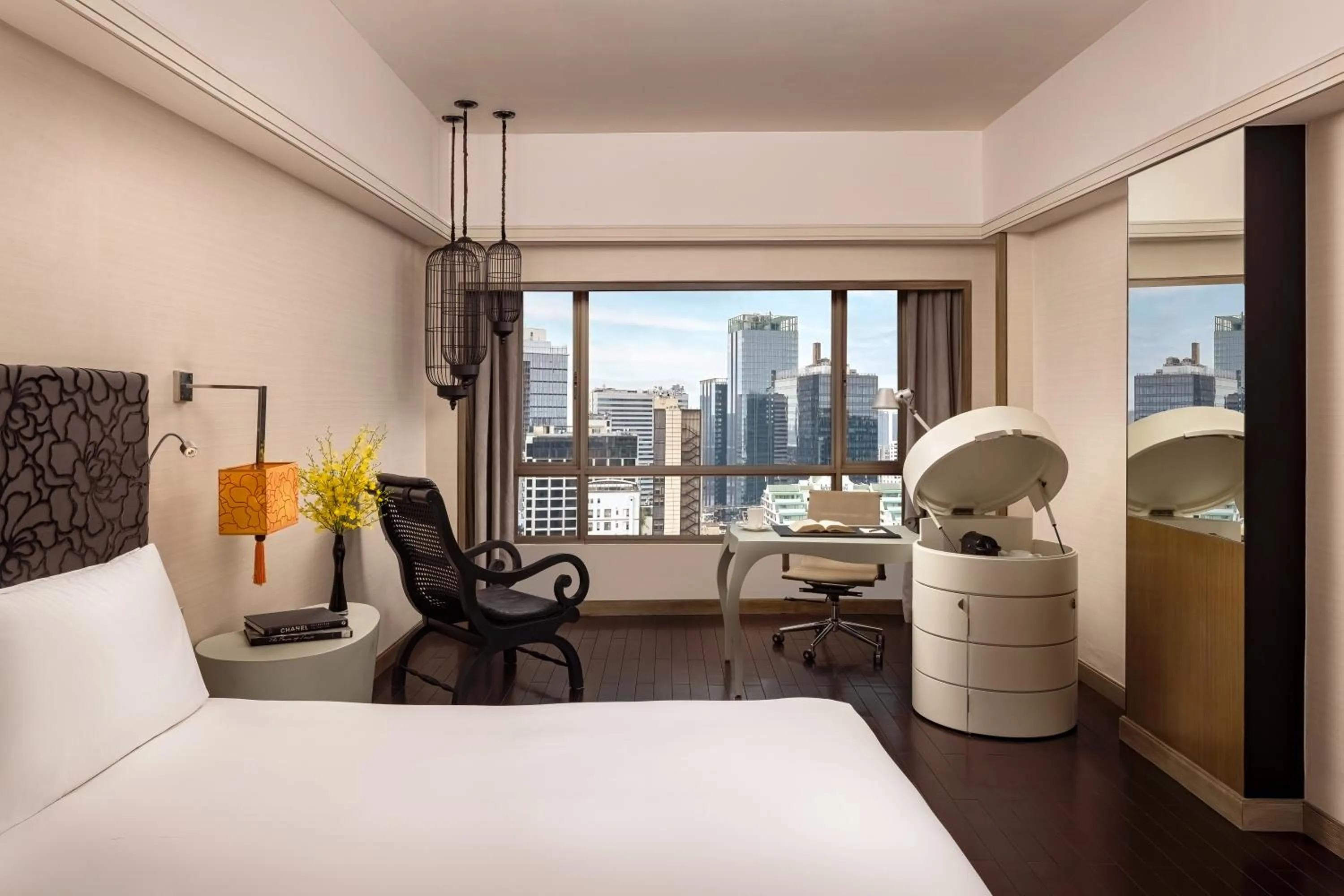 Bed in Sofitel Saigon Plaza