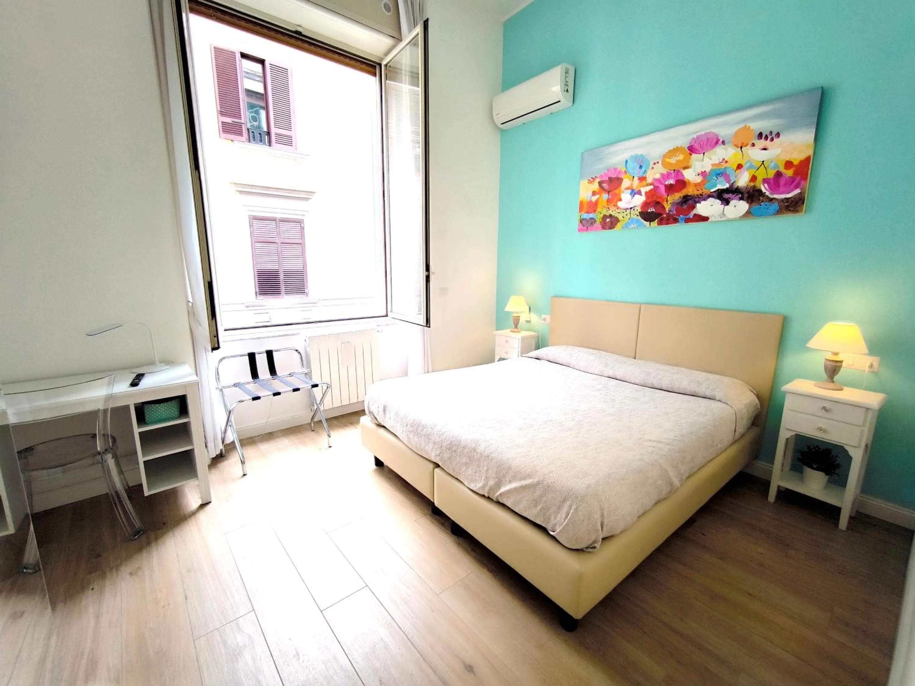 Photo of the whole room, Bed in Agorà