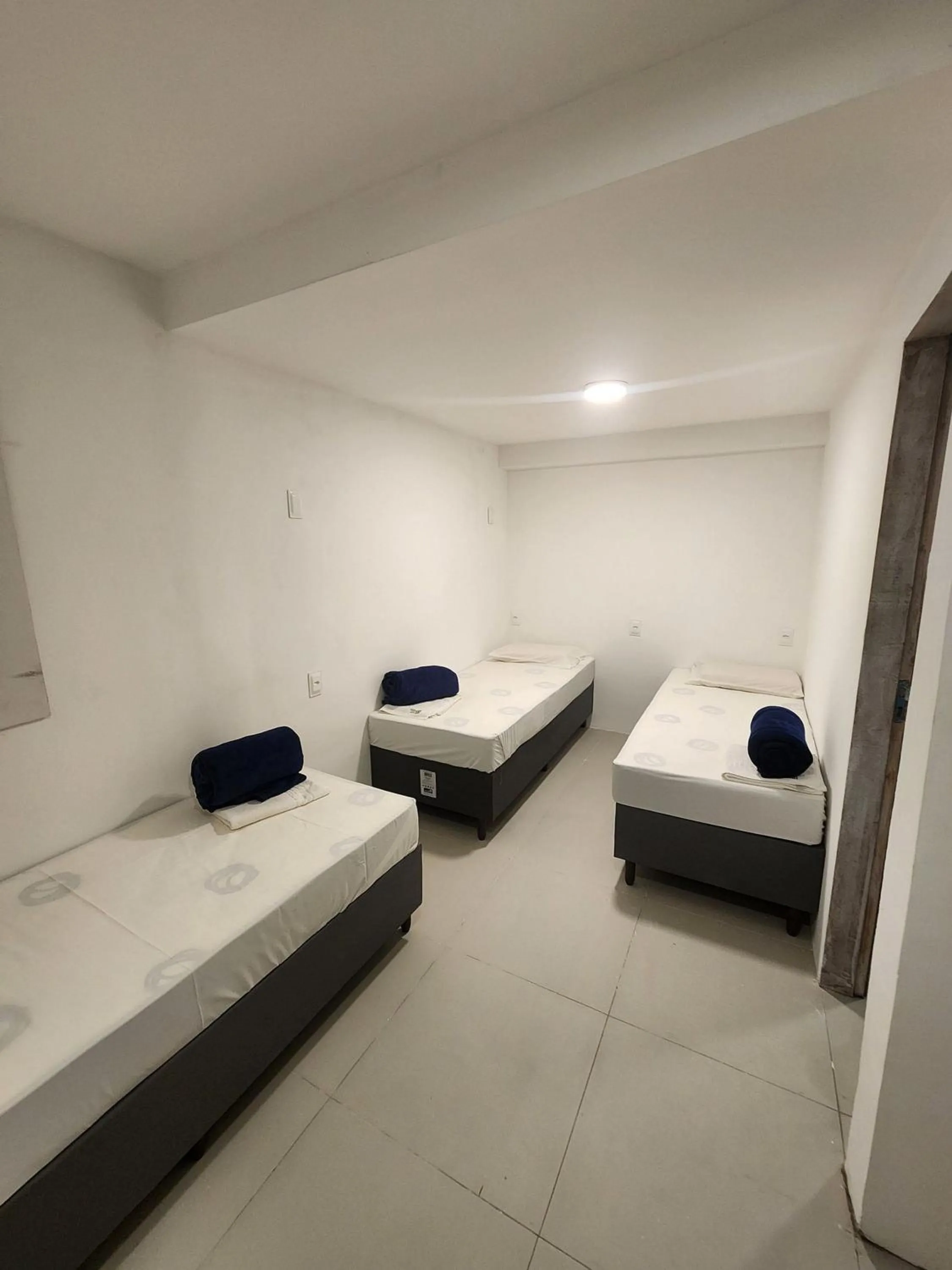 Bedroom, Bed in Sun Smart Hotel