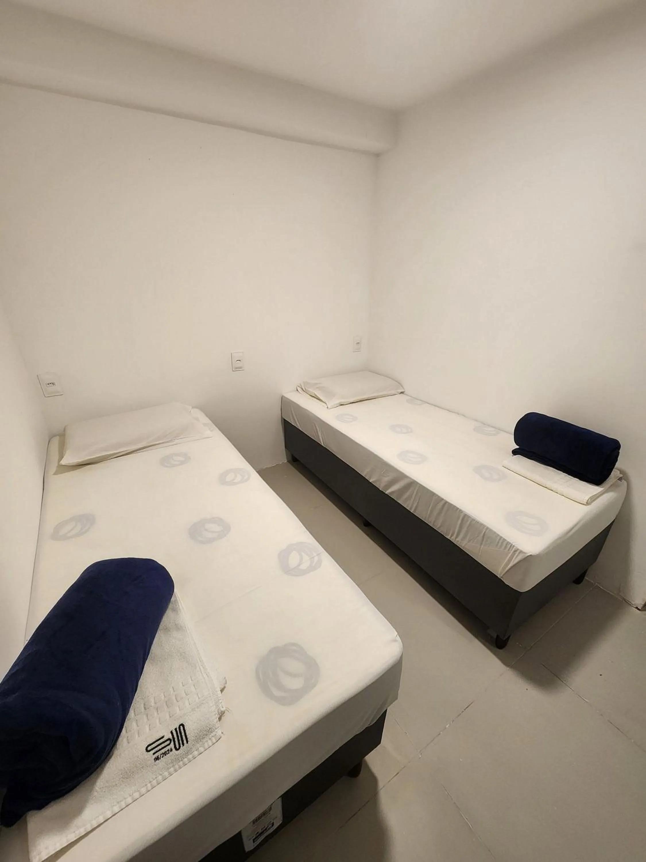 Bedroom, Bed in Sun Smart Hotel