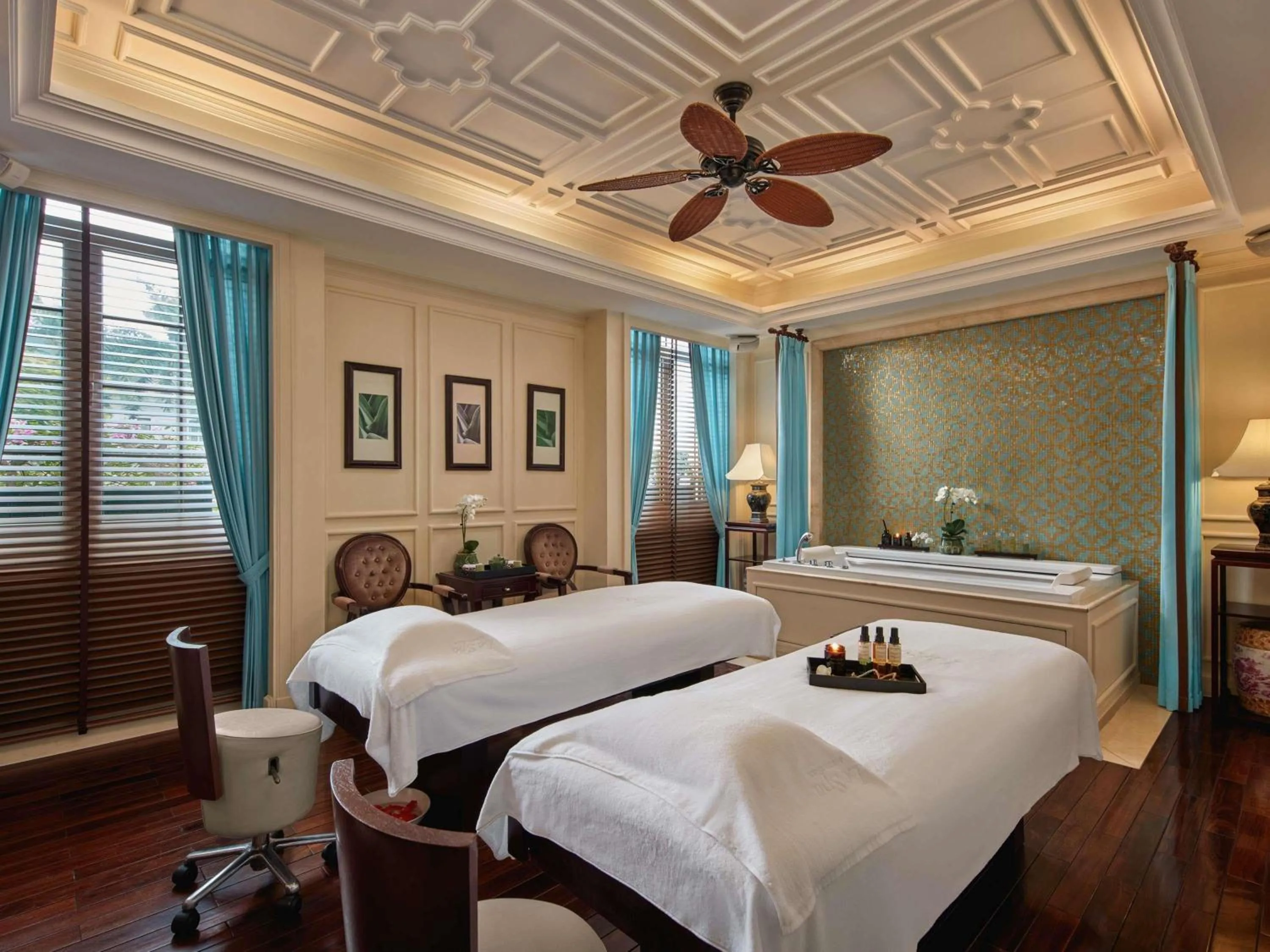 Spa and wellness centre/facilities, Bed in Sofitel Legend Metropole Hanoi