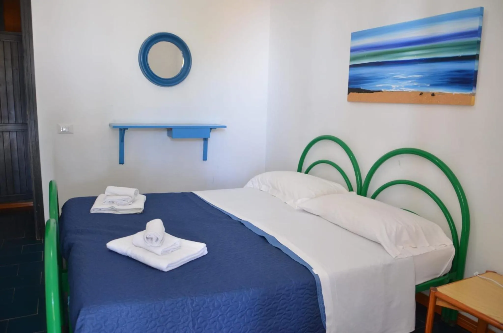 Bedroom, Bed in Villa Teti - Sicilia