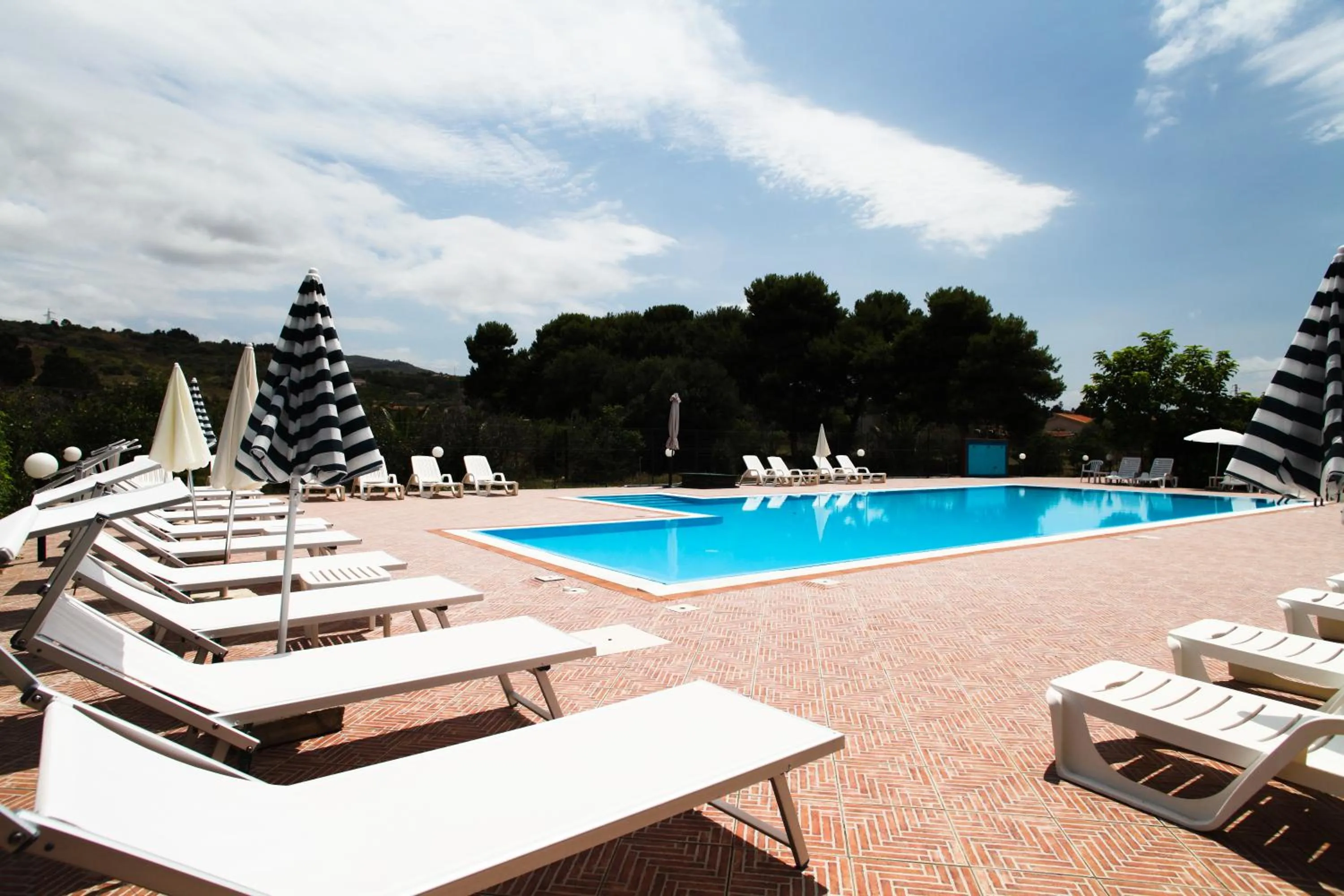 Swimming pool in Villa Teti - Sicilia