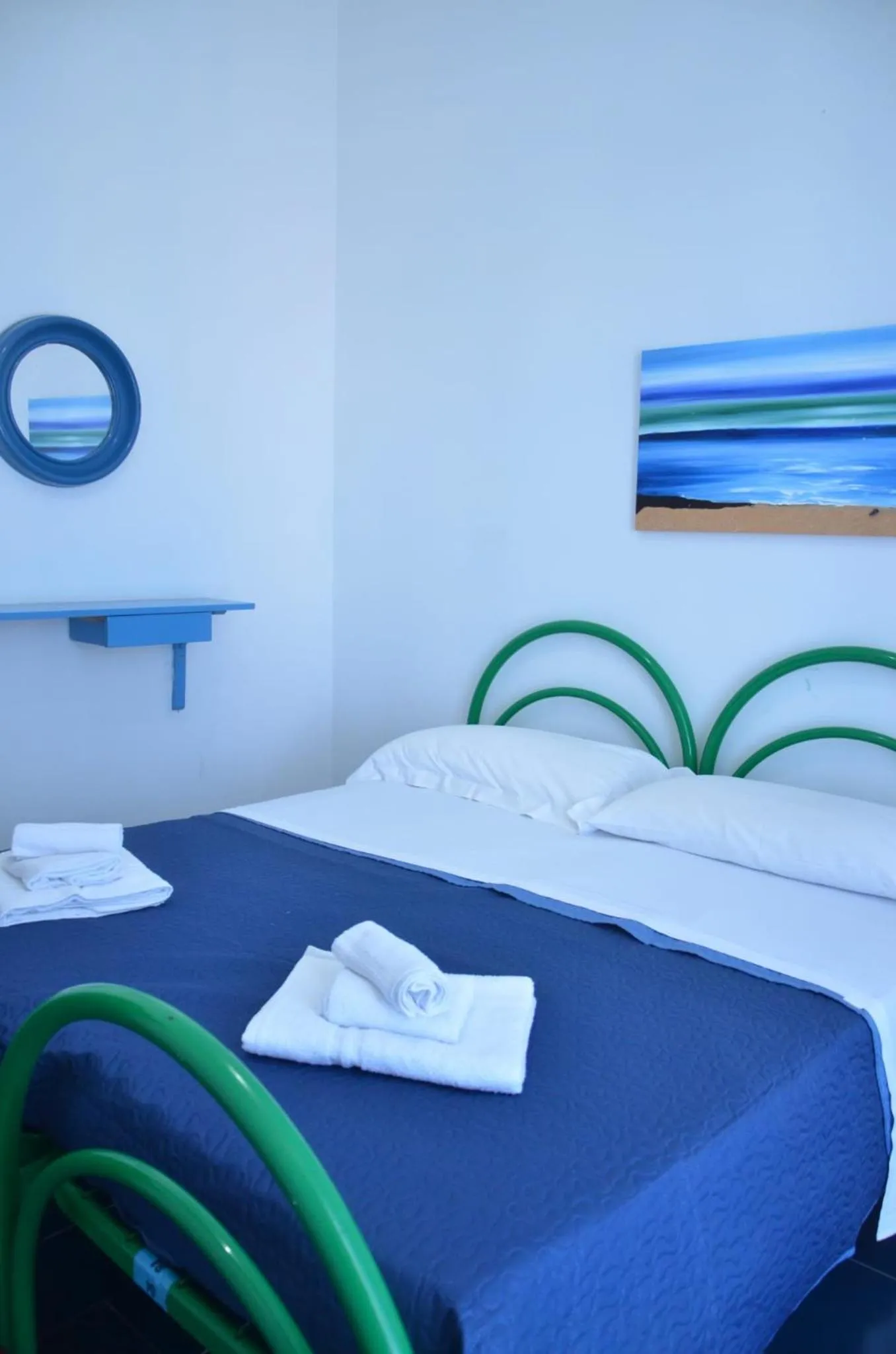 Bedroom, Bed in Villa Teti - Sicilia