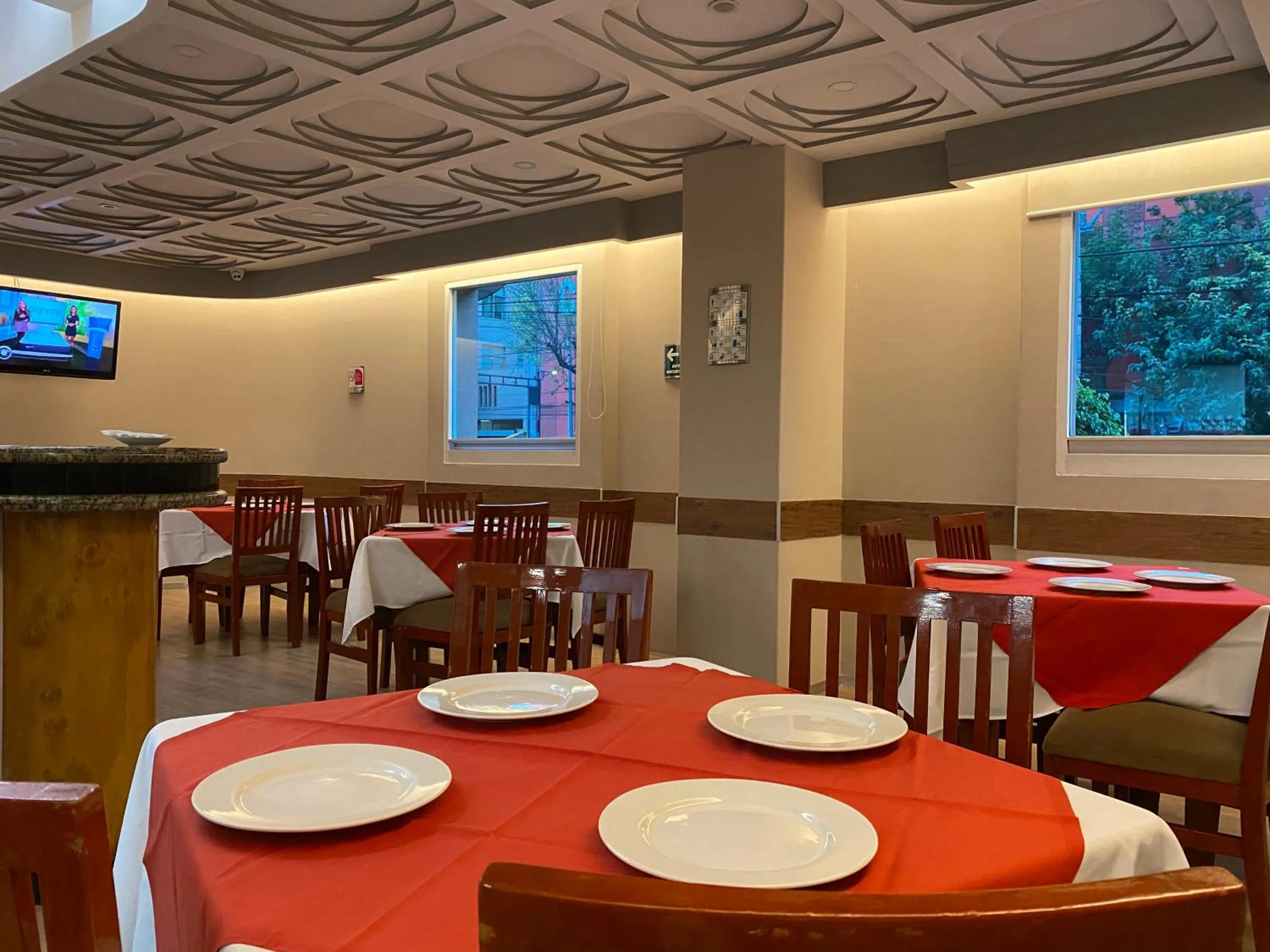 Restaurant/places to eat in HOTEL MARIA RICO