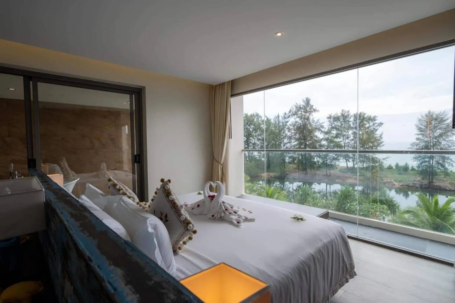 Bed in Le Coral Resort