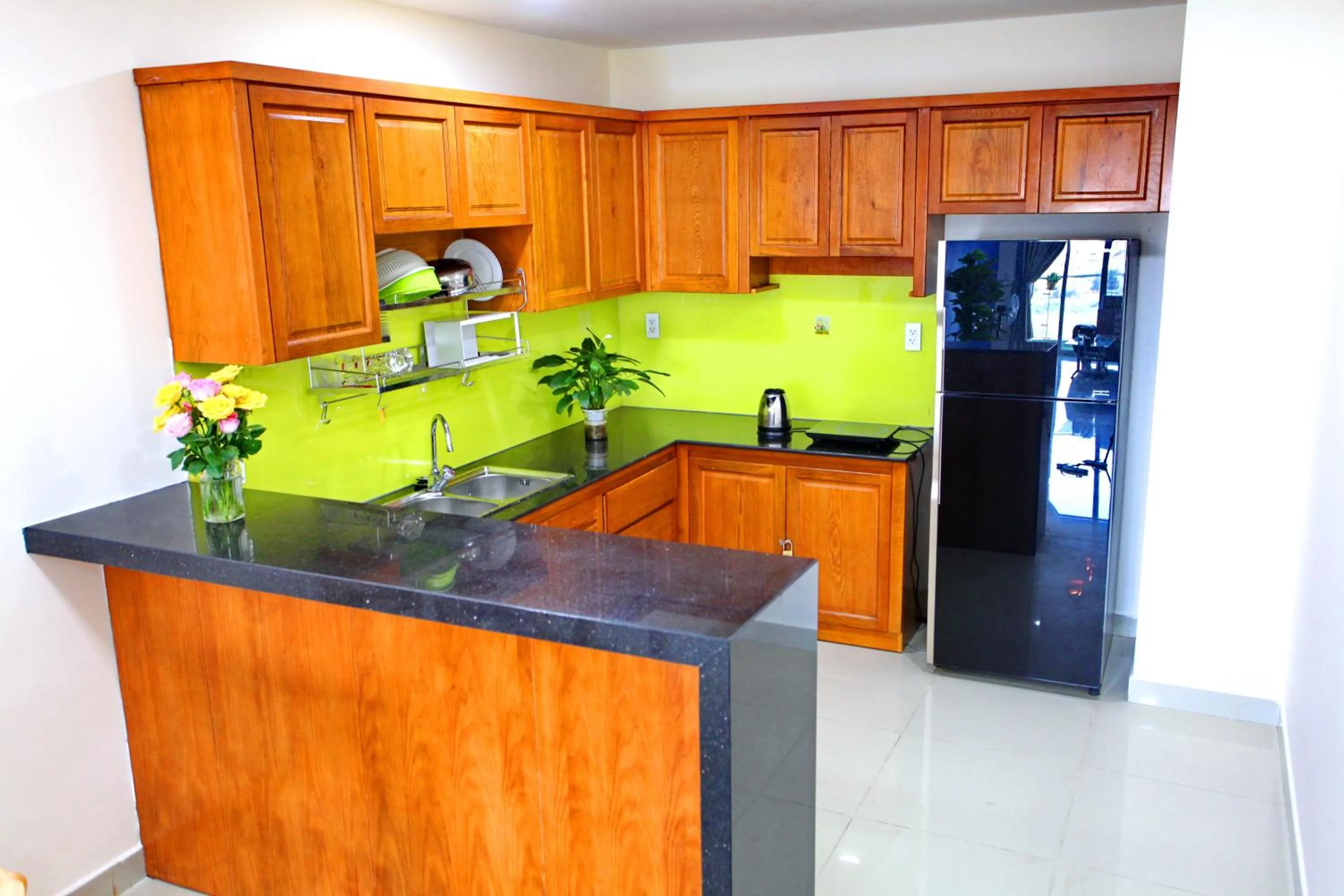Kitchen or kitchenette in Khách sạn Bạch Mai Vũng Tàu - Bach Mai Vung Tau hotel