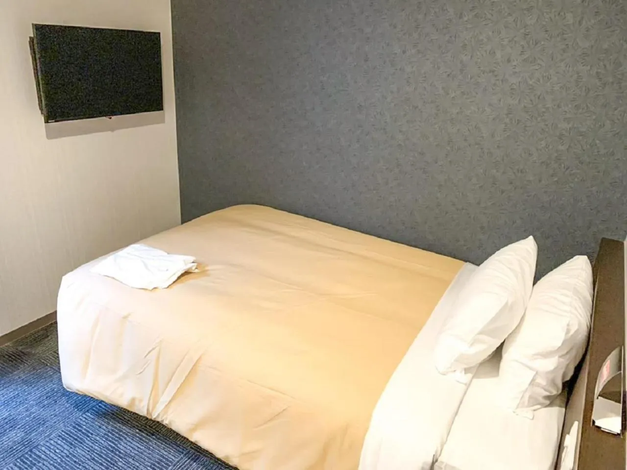 Photo of the whole room, Bed in HOTEL LiVEMAX Kyoto Nijojonishi