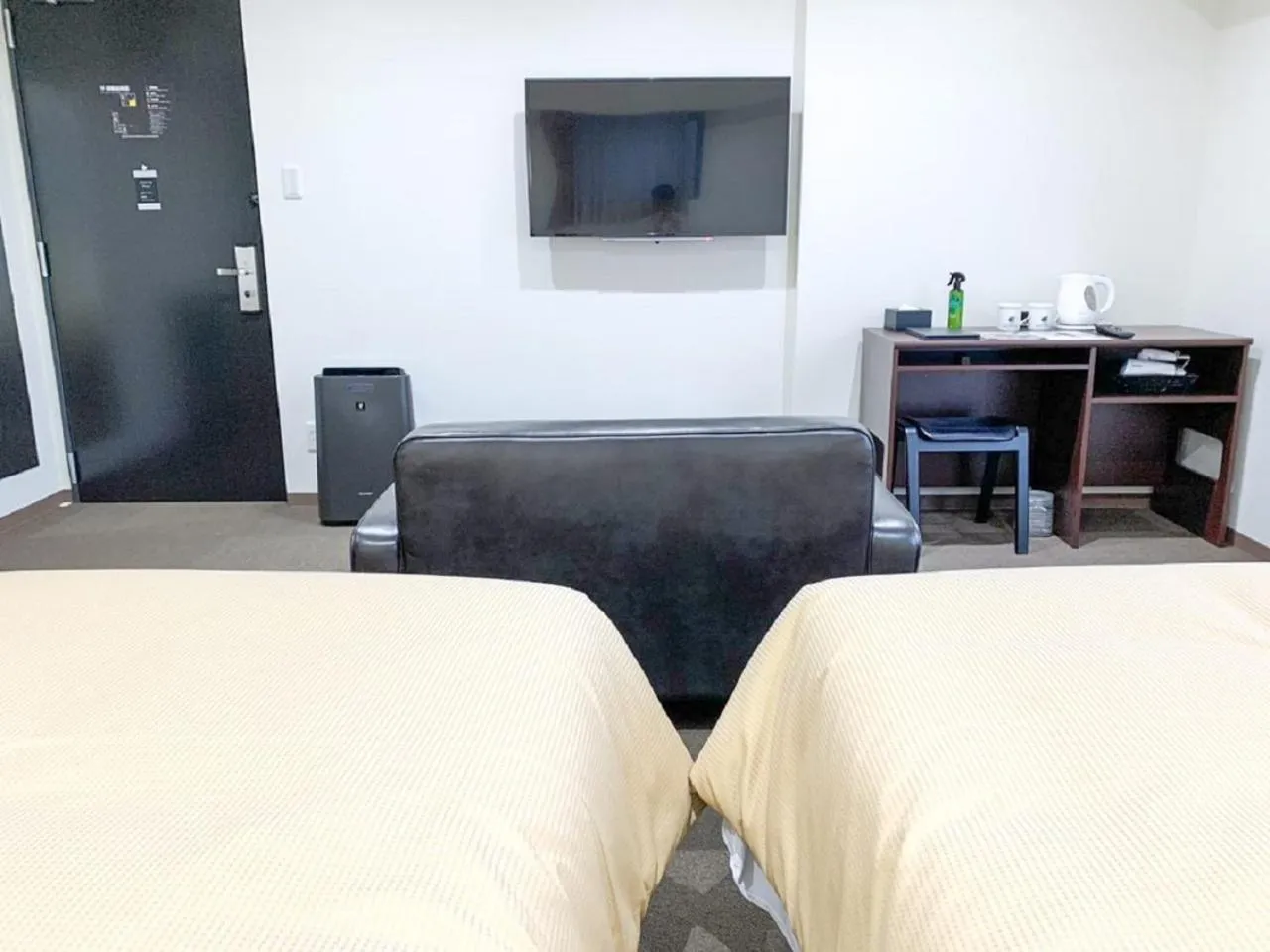 Bed in HOTEL LiVEMAX Kyoto Nijojonishi