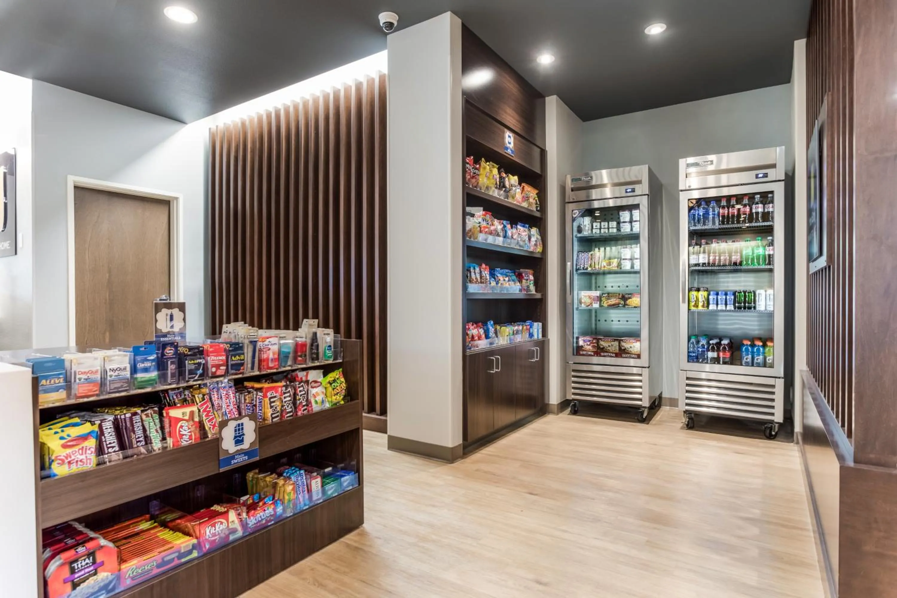 On-site shops in MainStay Suites Murfreesboro