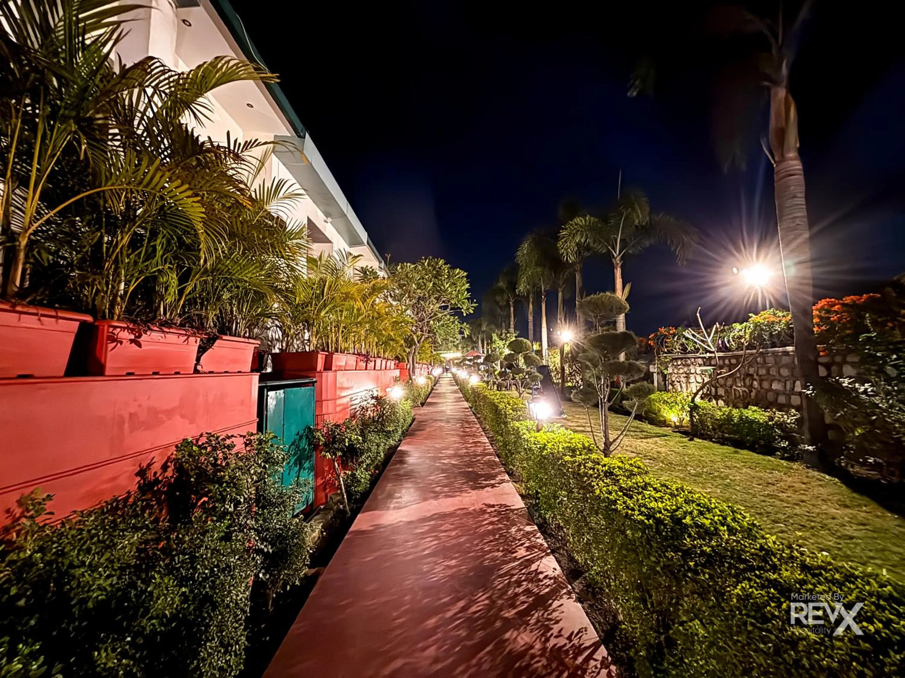 Garden in The Neeraj River Forest Resort Ayurvedic Wellness Center