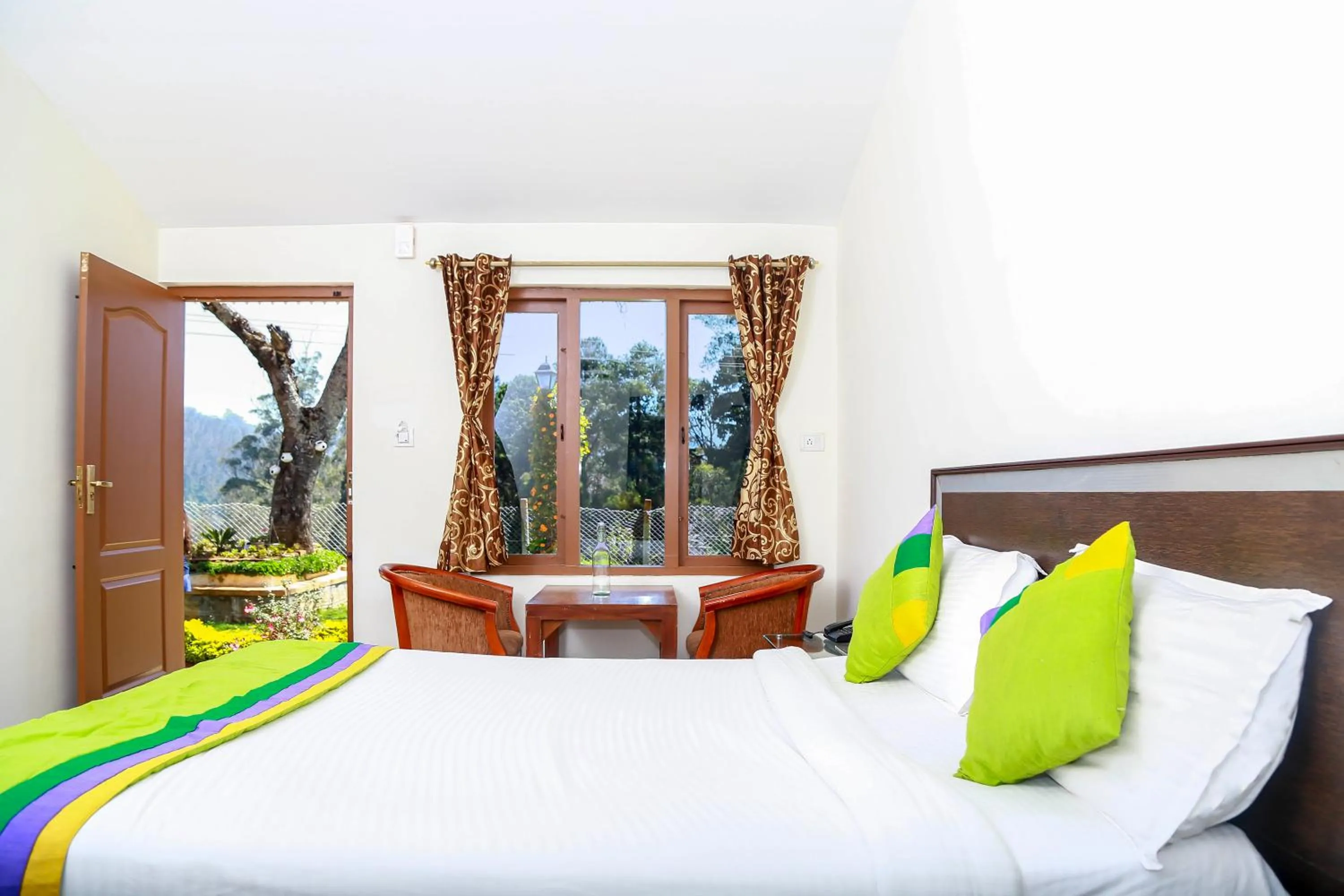 Bedroom, Bed in Yantra Resort, Ooty