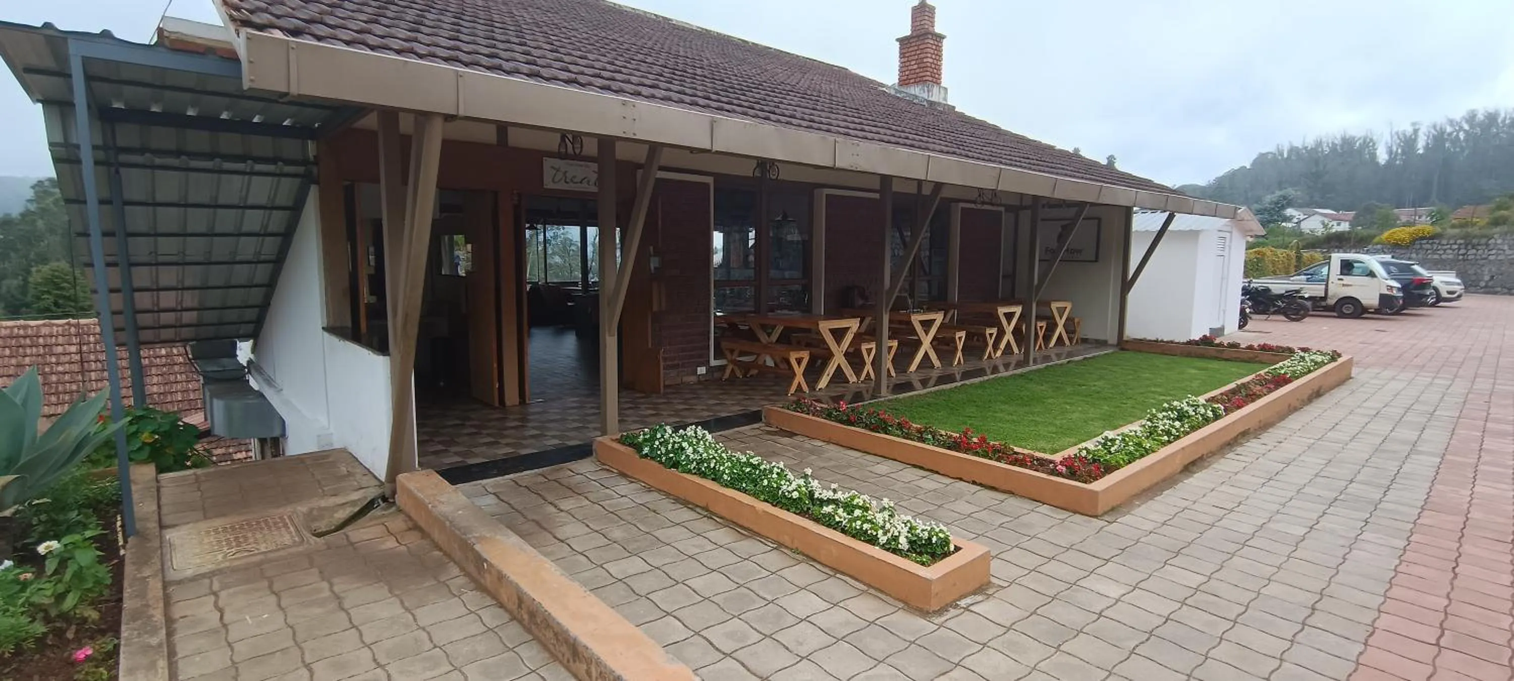 Restaurant/places to eat in Yantra Resort, Ooty