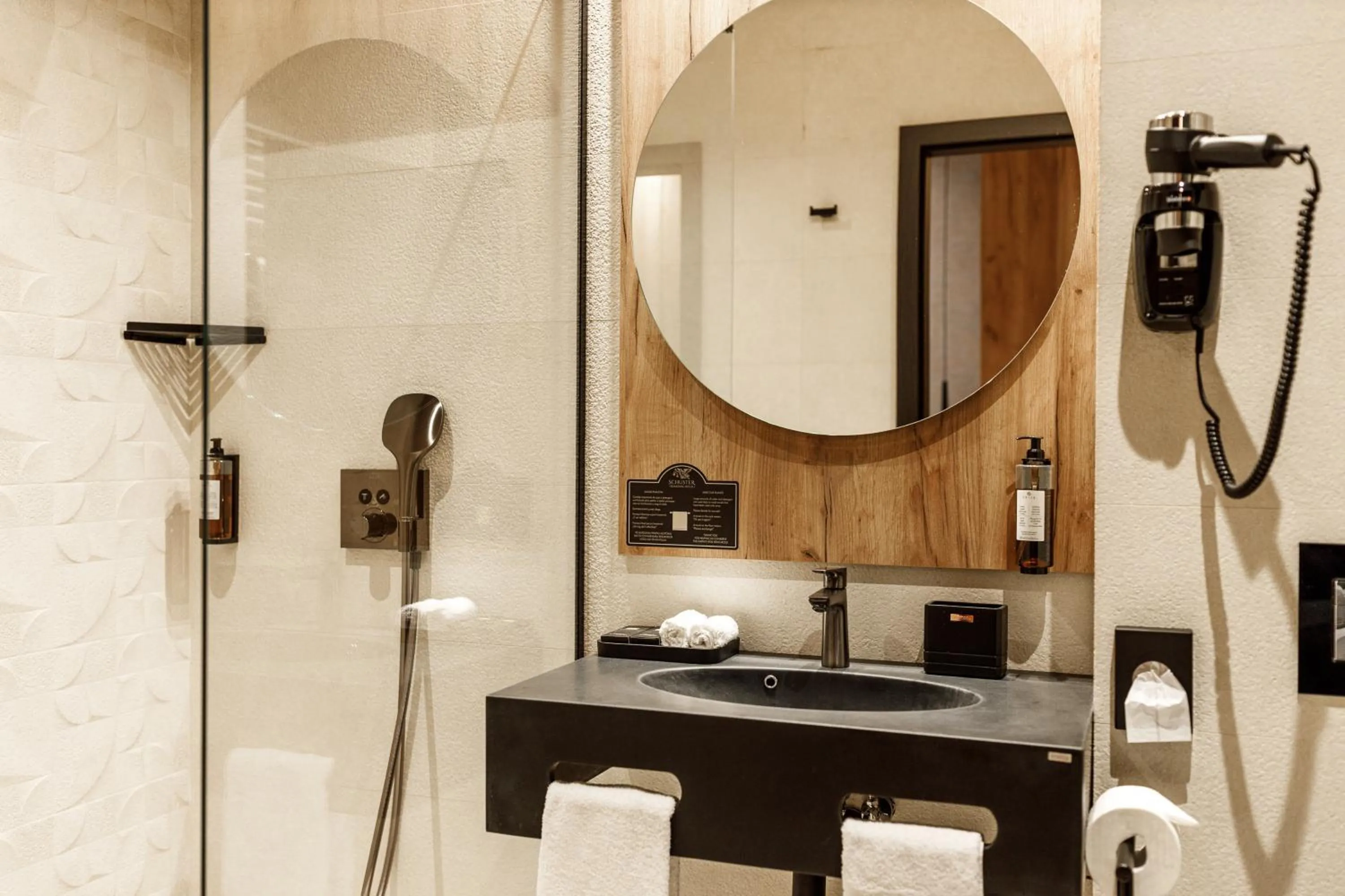 Bathroom in SCHUSTER Boarding House