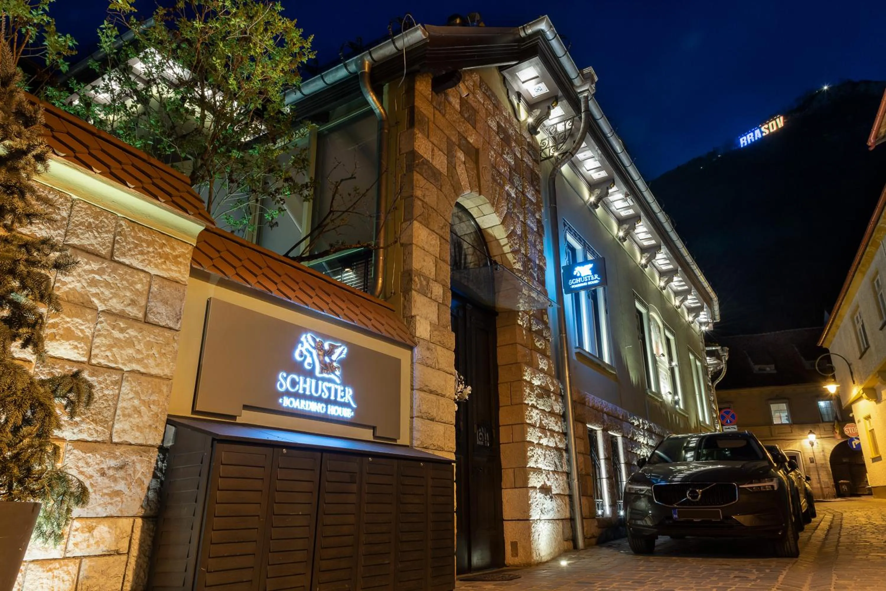 Property building in SCHUSTER Boarding House