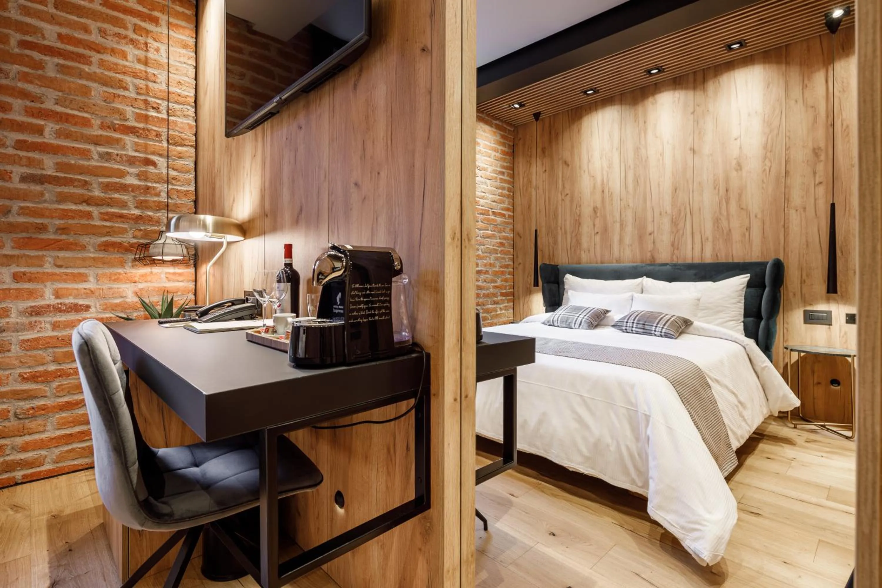 Photo of the whole room, Bed in SCHUSTER Boarding House