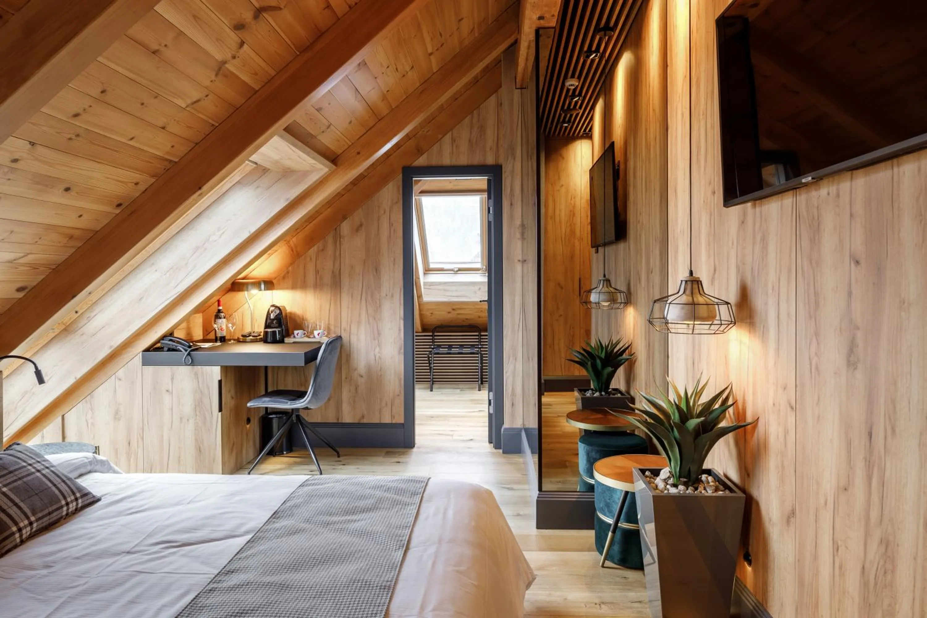 Photo of the whole room, Bed in SCHUSTER Boarding House