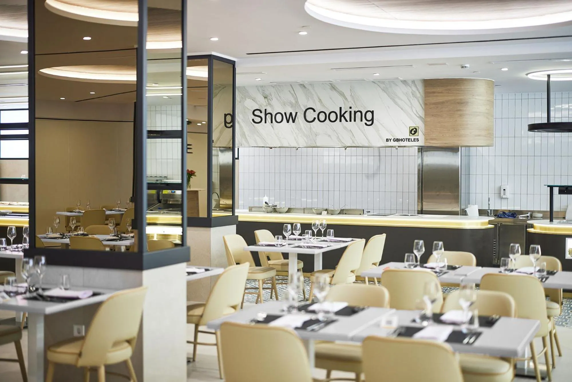 Restaurant/places to eat in Hotel Gold Arcos 4 Sup - Opened May 2022