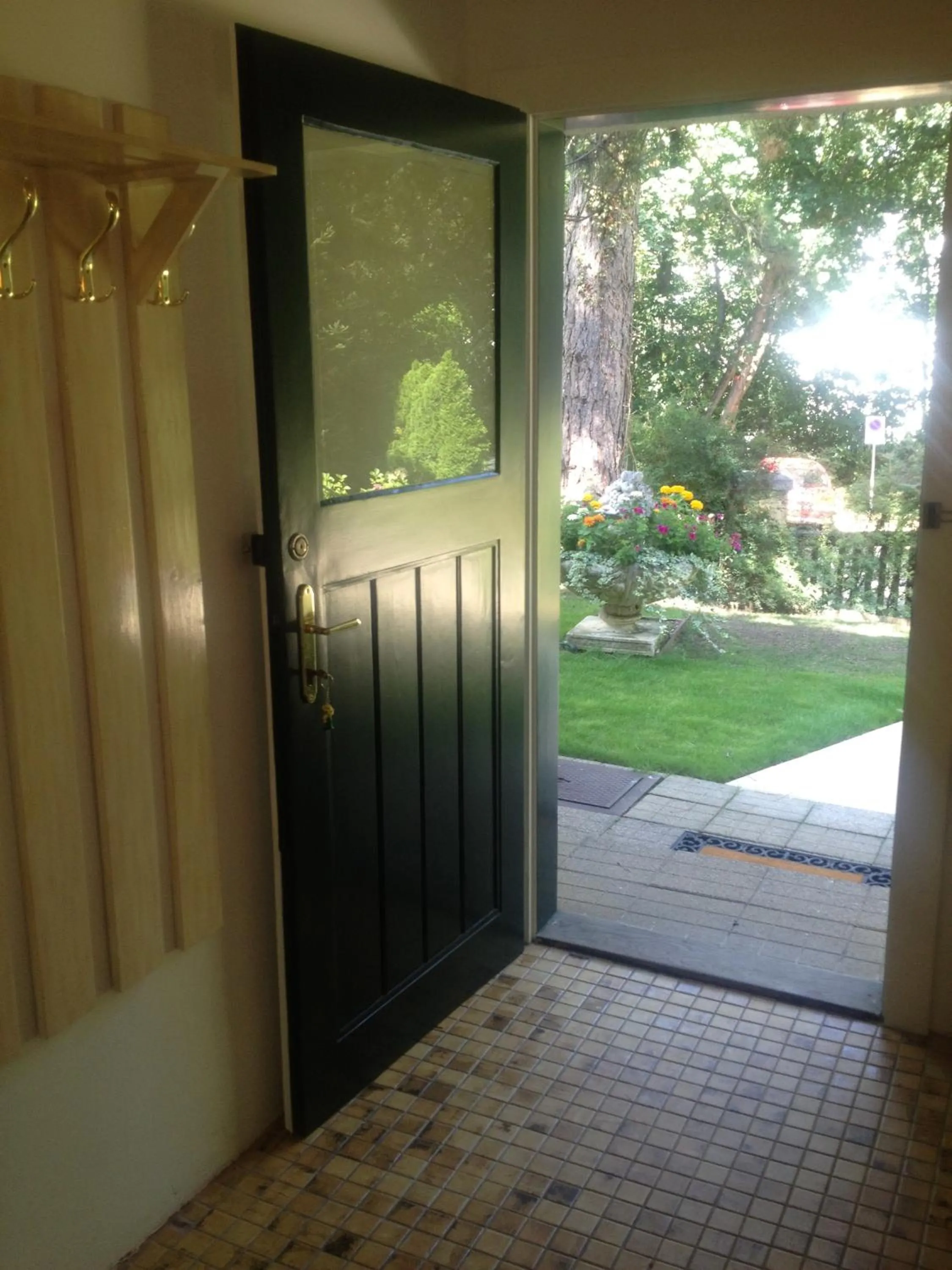 Facade/entrance in Exquisites Gartenapartment in eleganter Jugendstilvilla