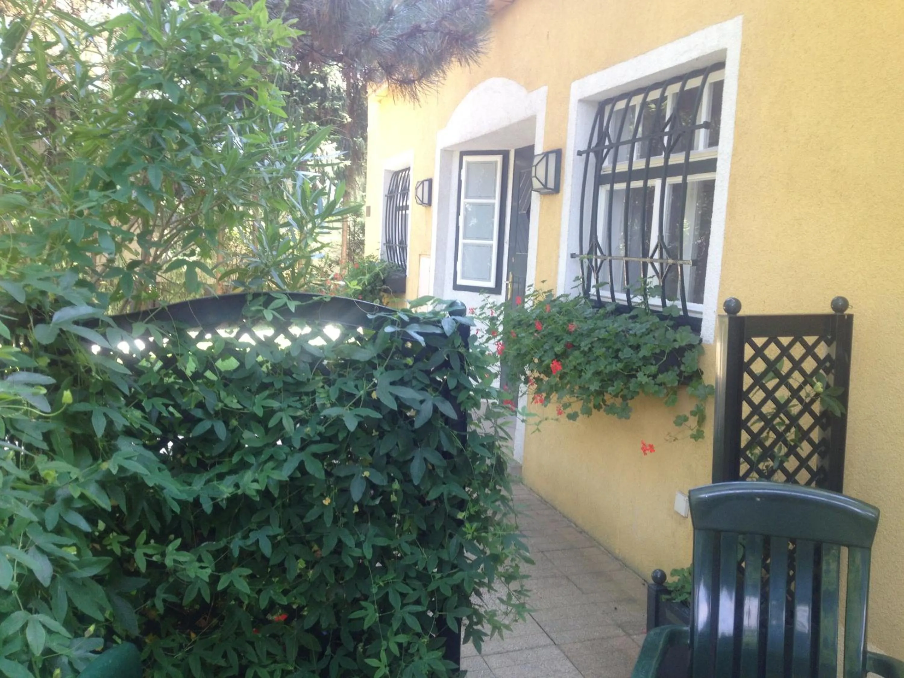 Balcony/Terrace in Exquisites Gartenapartment in eleganter Jugendstilvilla