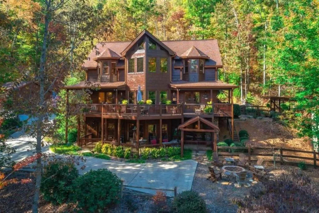 Secluded Cabin near Downtown Blue Ridge