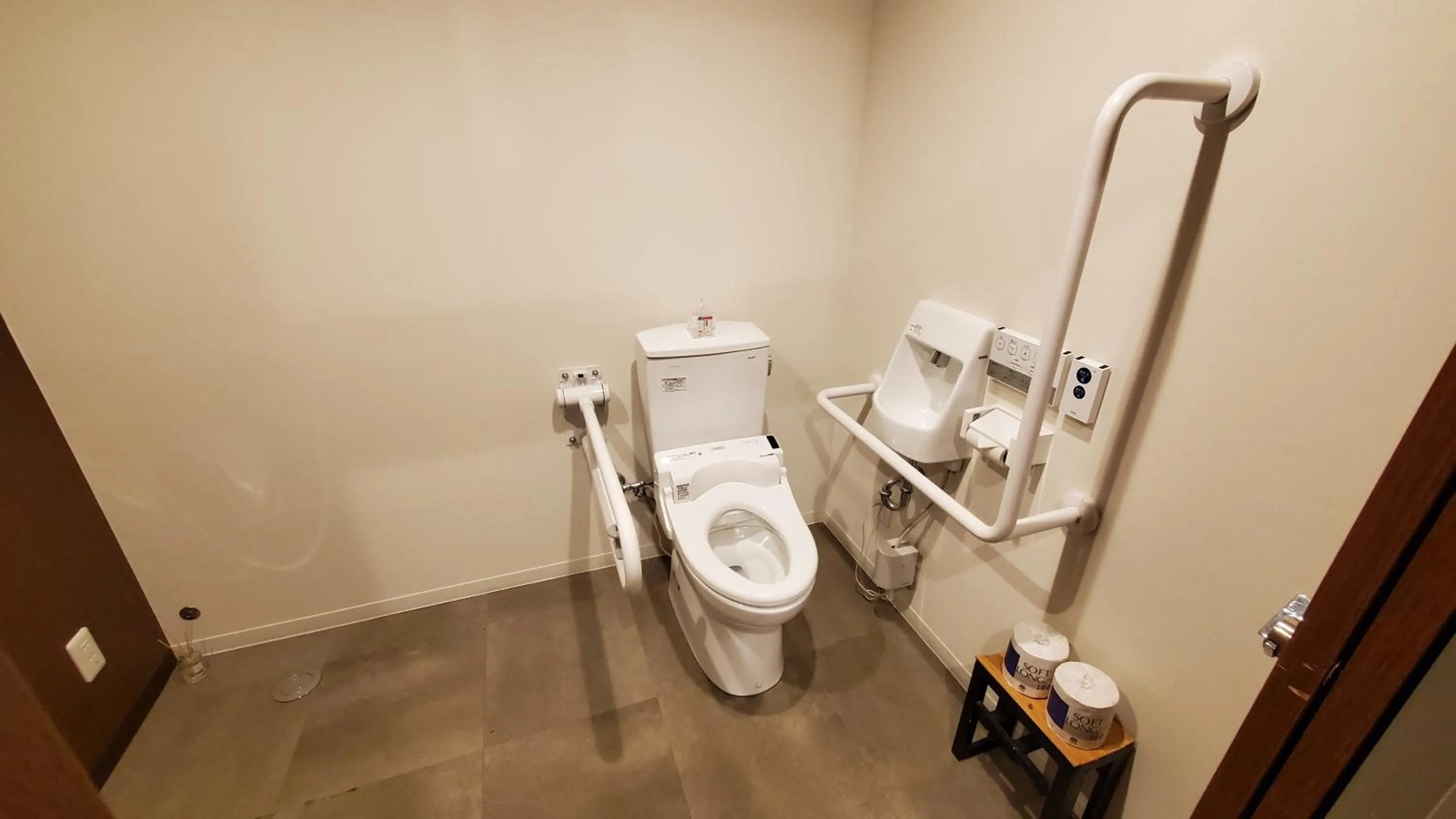 Toilet in Hotel New Tsuruta