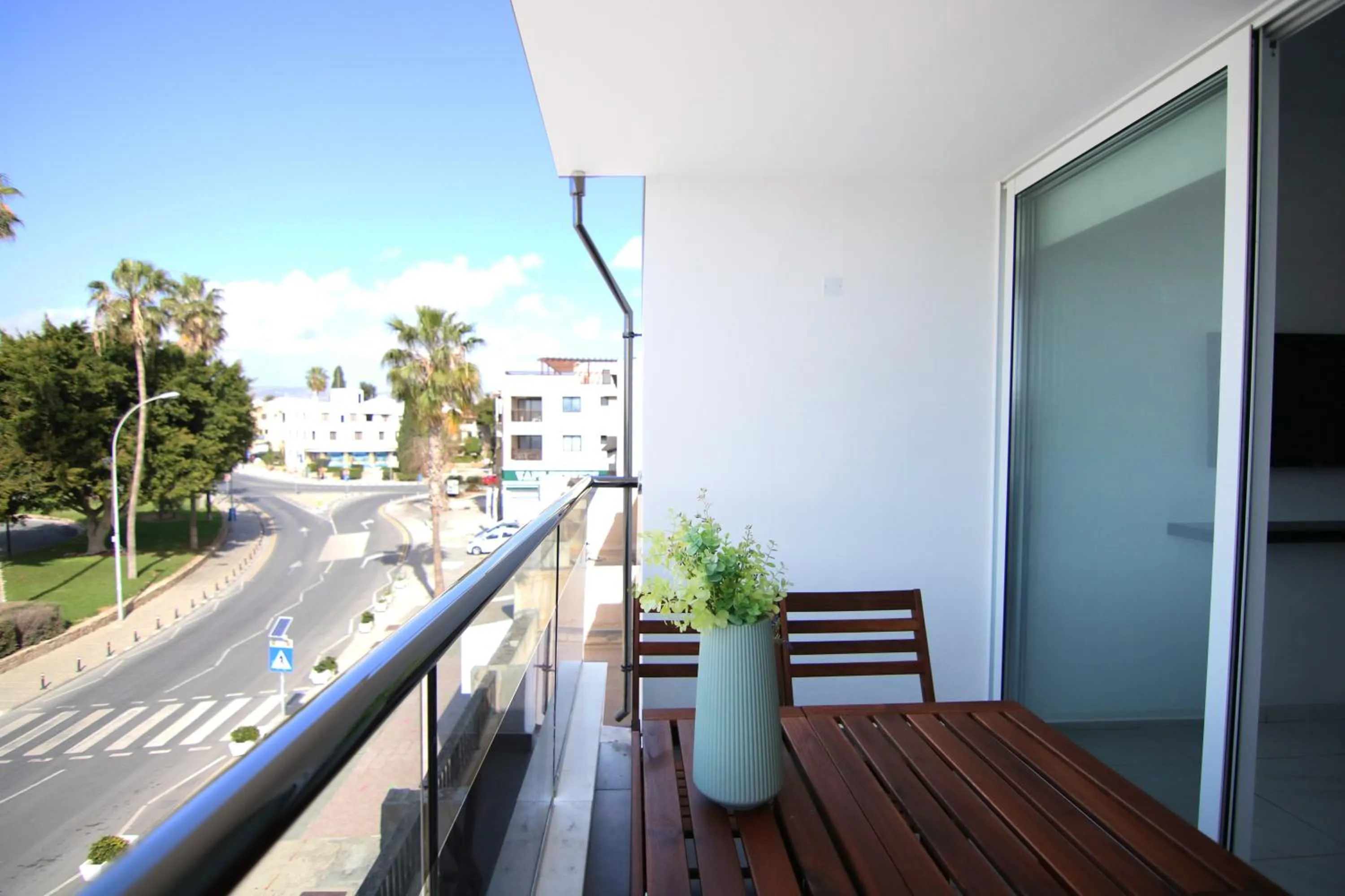 Balcony/Terrace in Phaedrus Living - Seaside Executive Flat Harbour 206