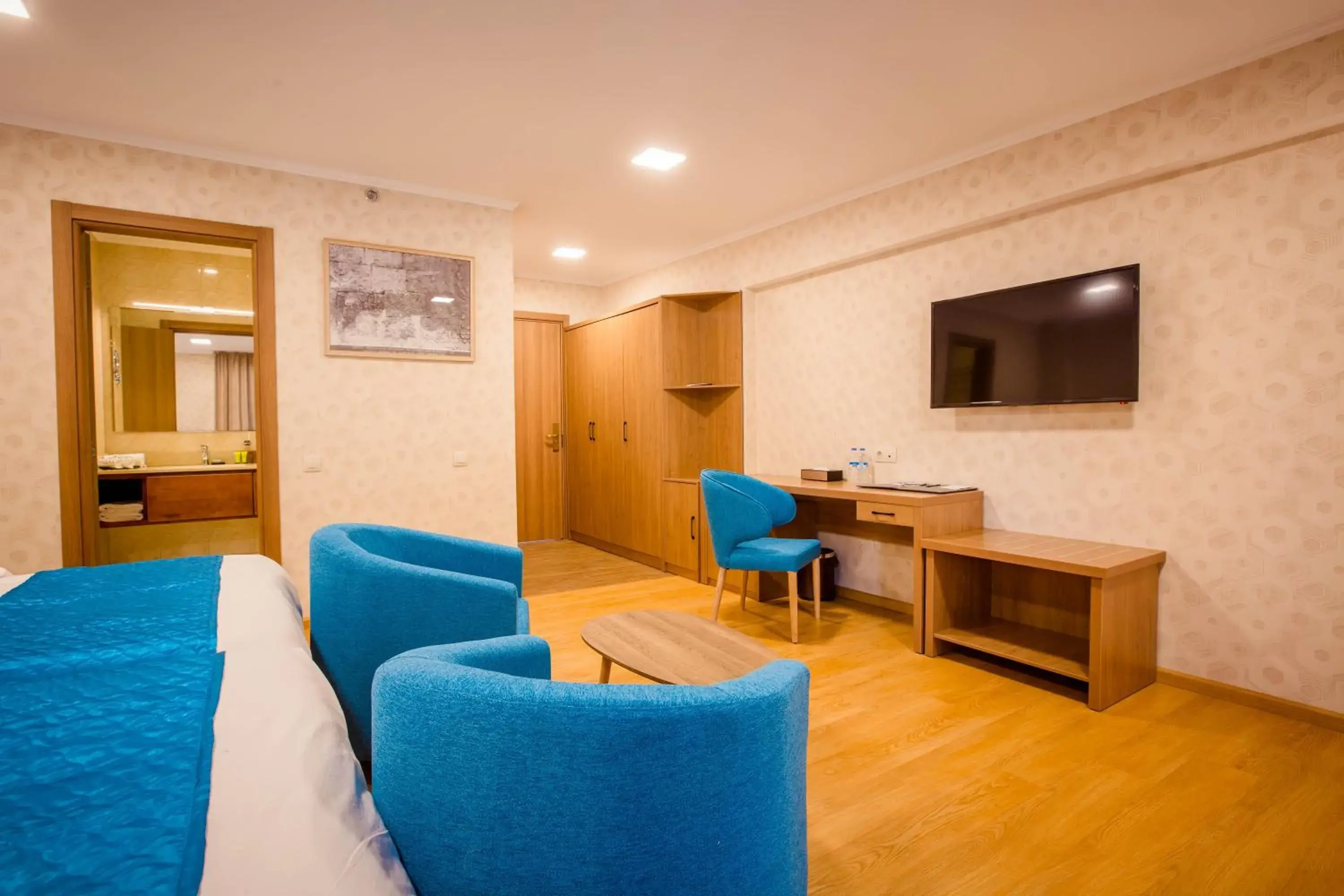 Deluxe Twin Room in Gistola Hotel Mestia Deluxe Twin Room in Gistola Hotel Mestia