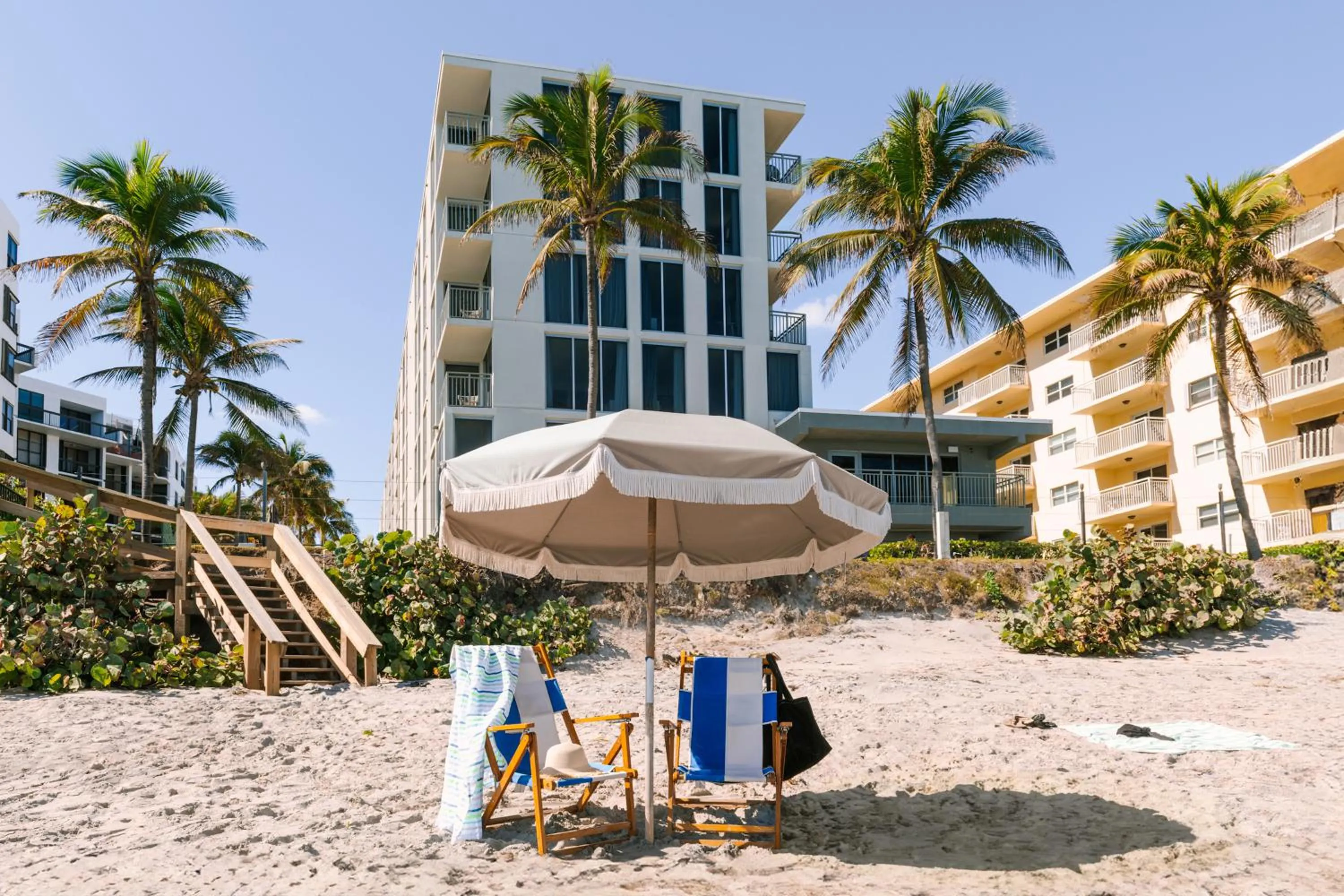 Property building in Hillsboro Beach Resort by Kasa