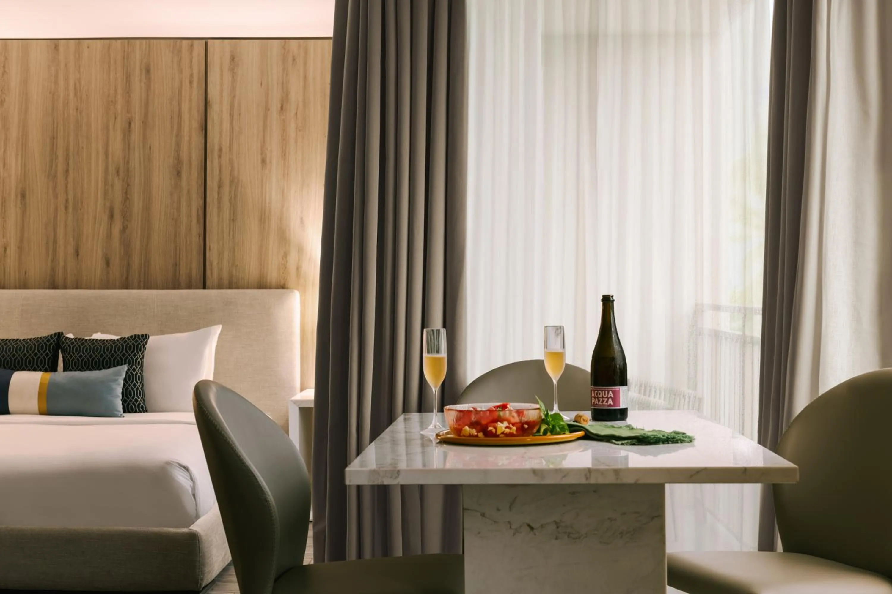 Dining area in Hillsboro Beach Resort by Kasa