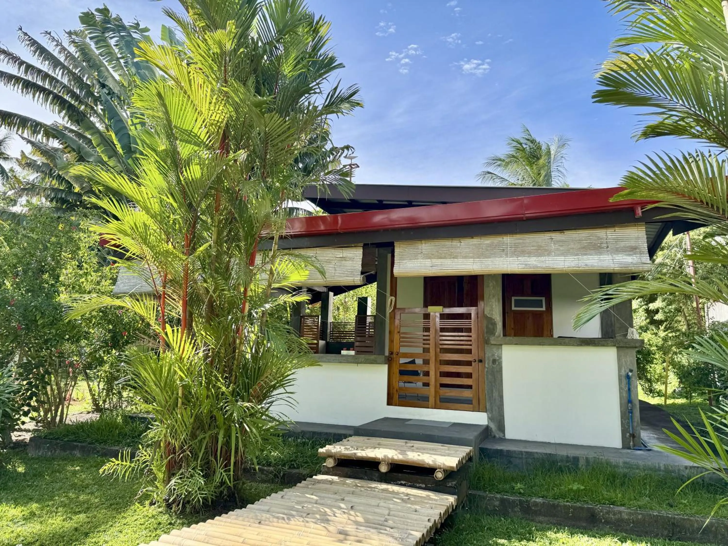 SomeWhere Else Boutique Resort