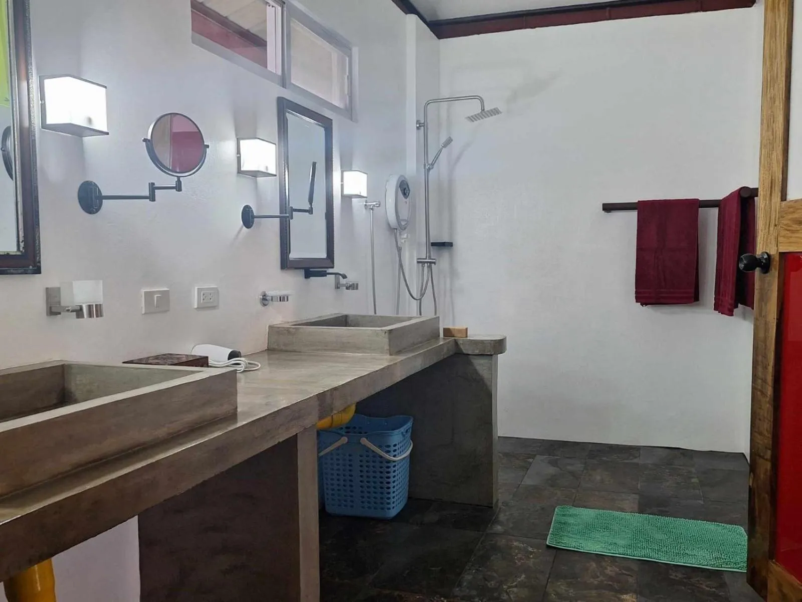 Bathroom in SomeWhere Else Boutique Resort