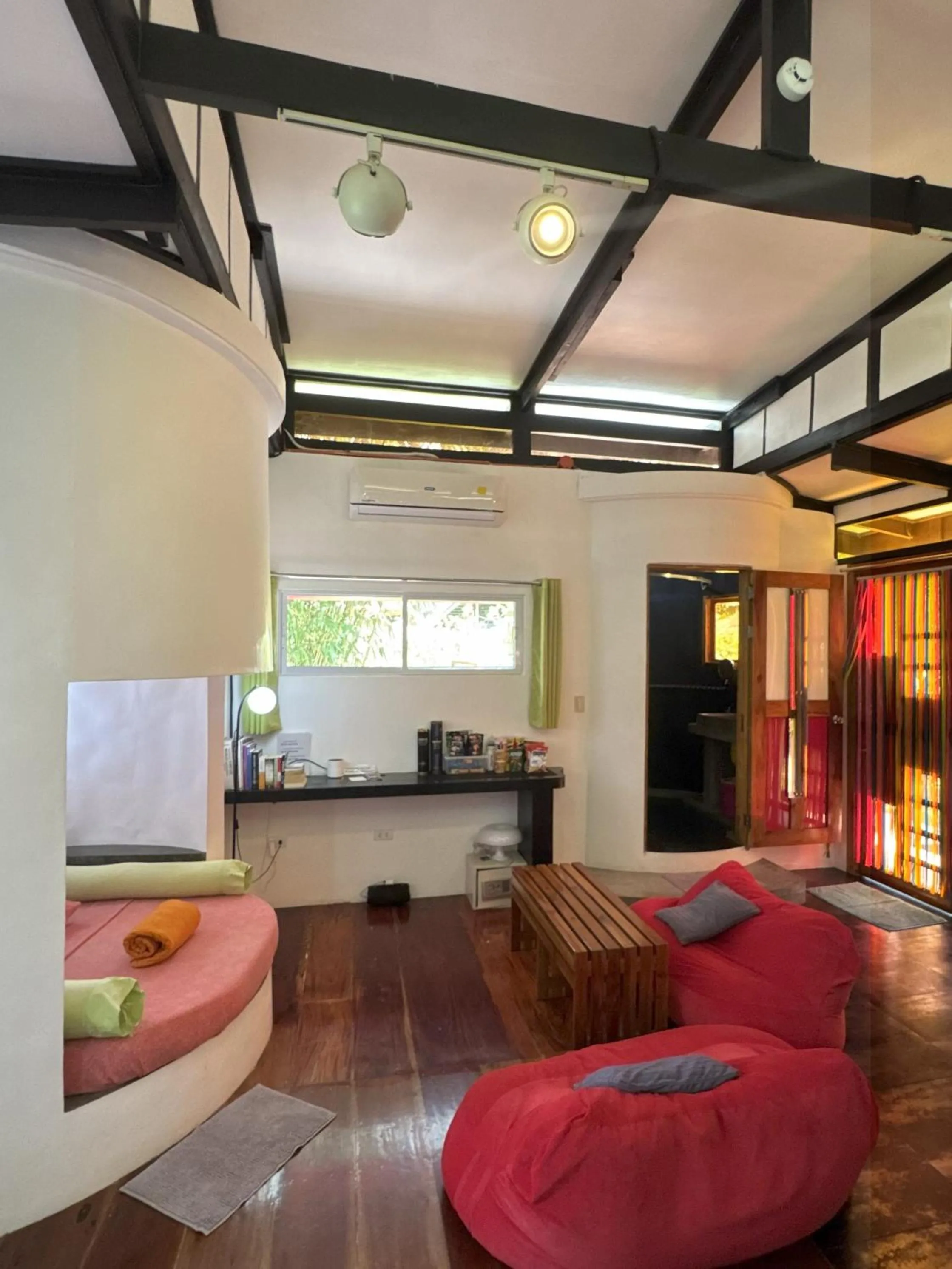 SomeWhere Else Boutique Resort