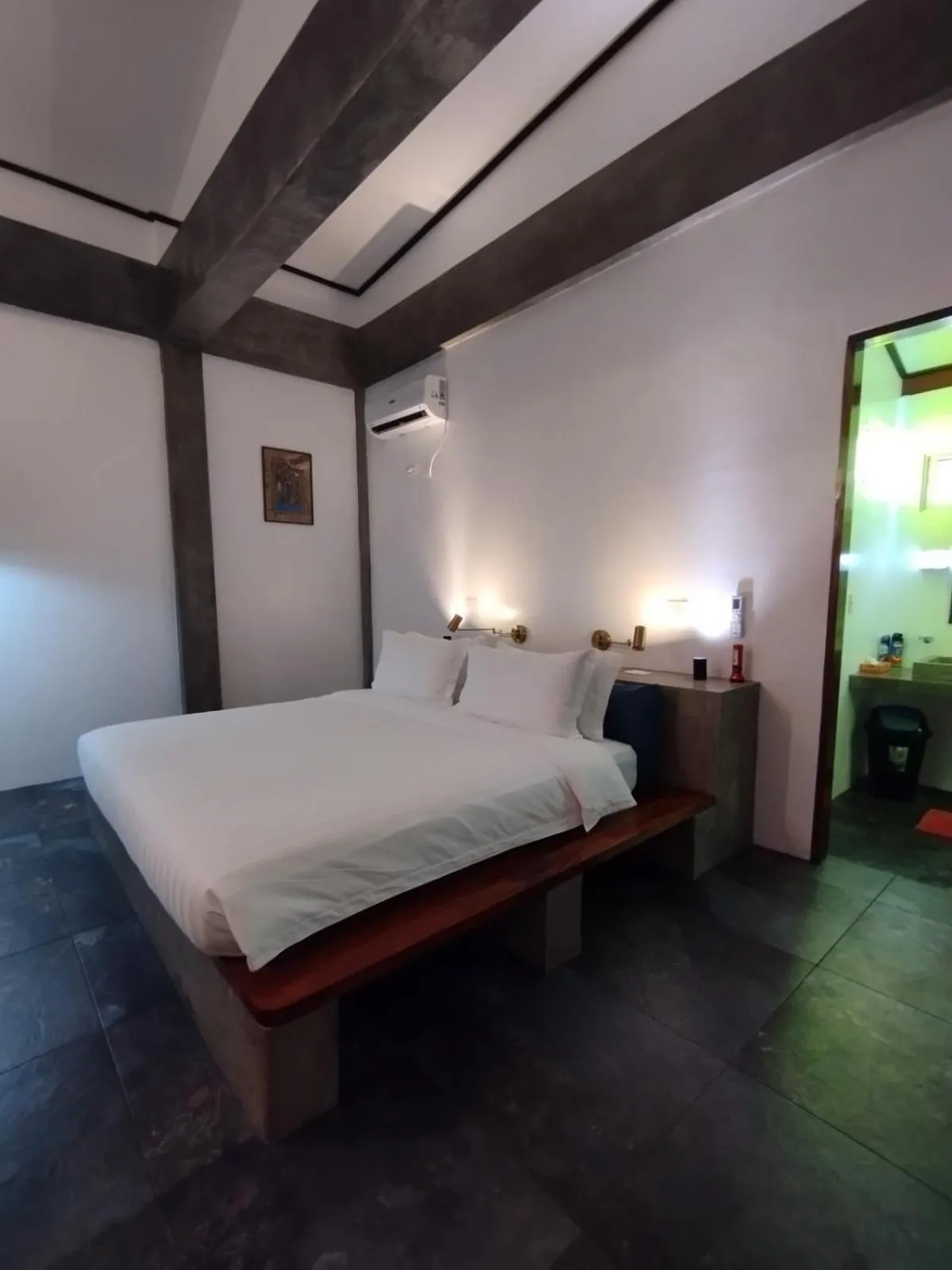 Bed in SomeWhere Else Boutique Resort