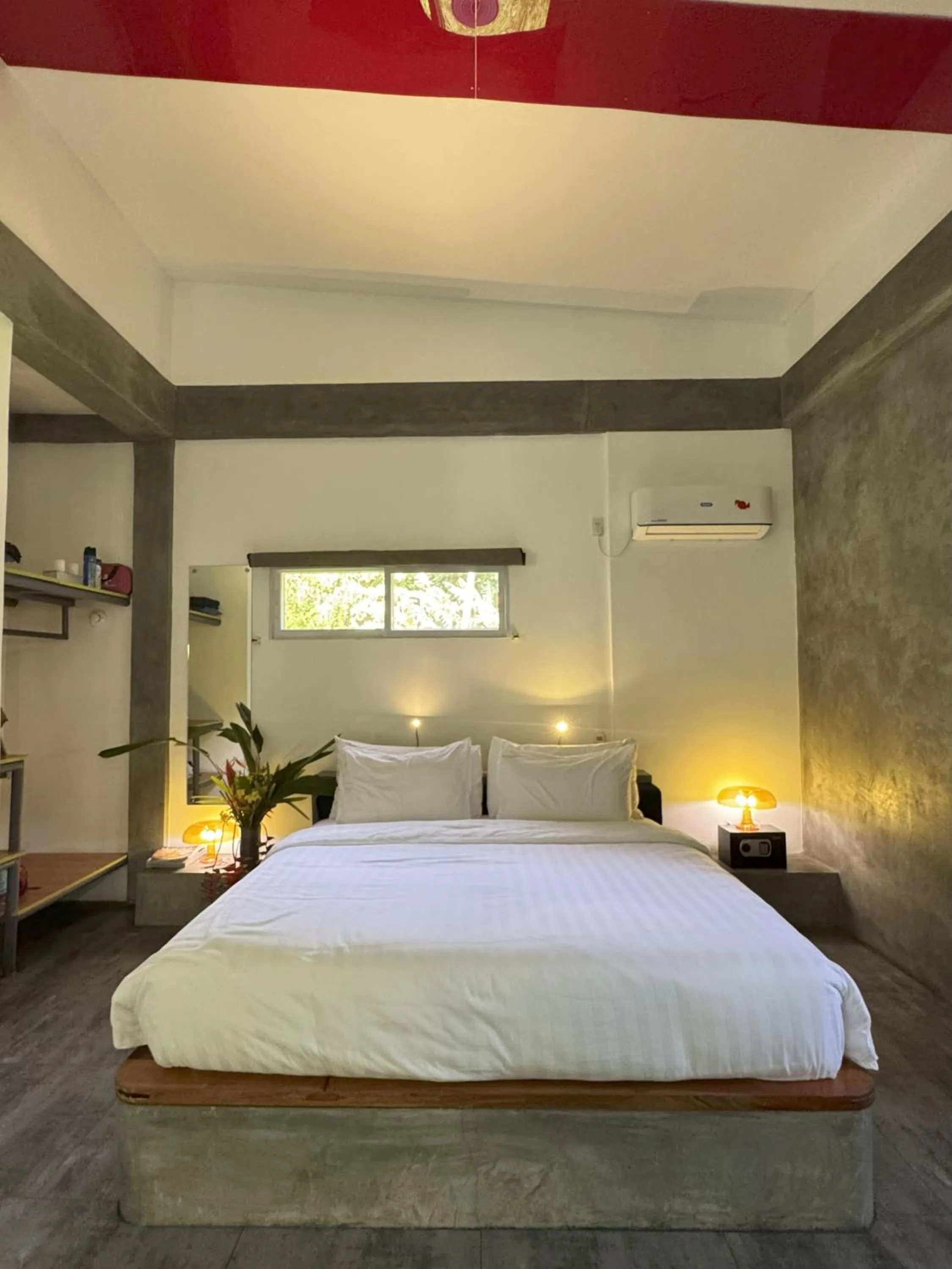 Bed in SomeWhere Else Boutique Resort