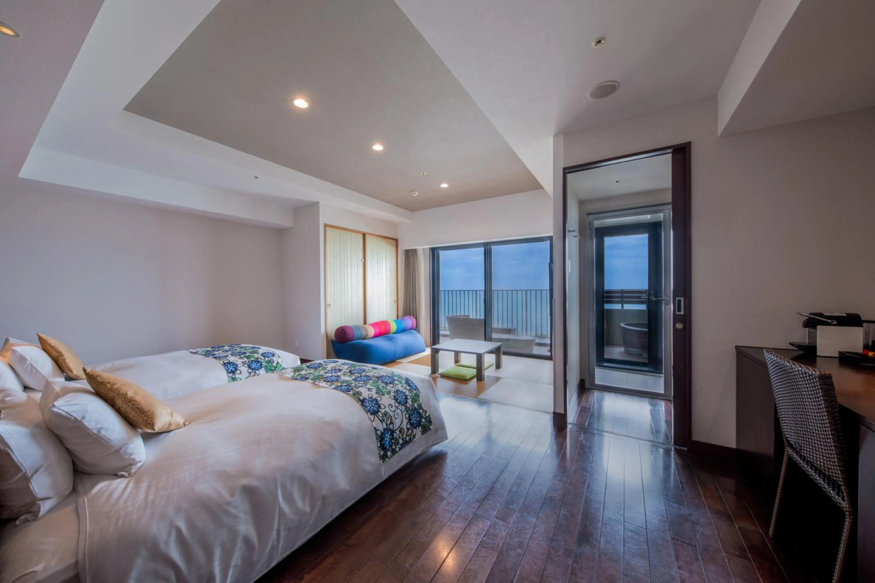 Hot Spring Bath, Bed in Senagajima Island Resort & Spa