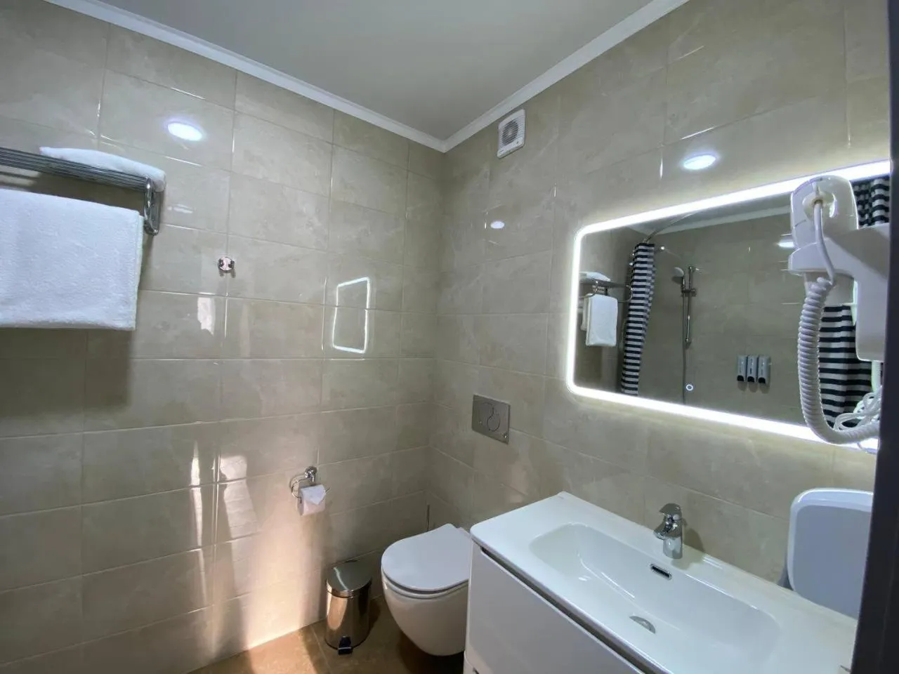 Shower in Skif HOTEL & SPA