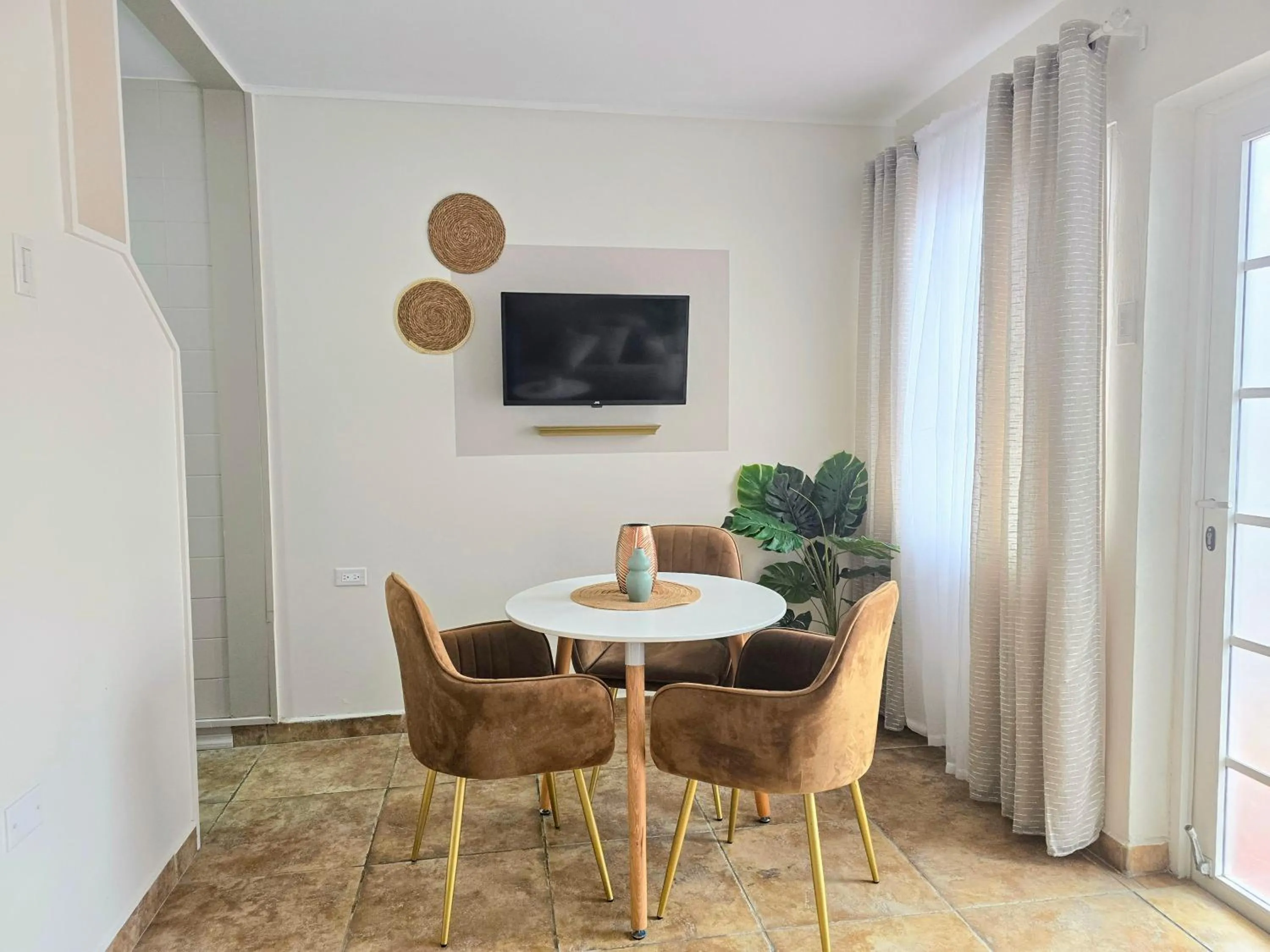 Dinner in Rooi Santo Residence