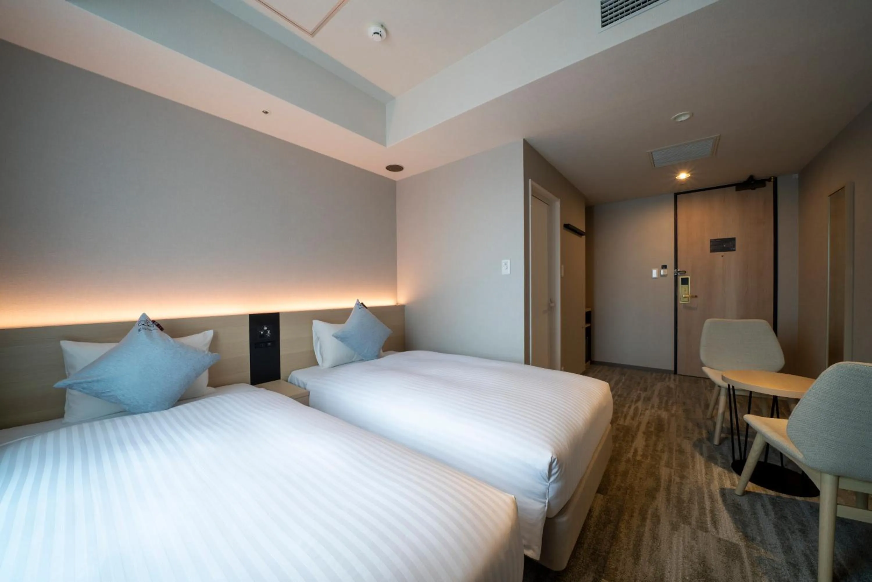 Photo of the whole room, Bed in Hotel Oriental Express Fukuoka Tenjin